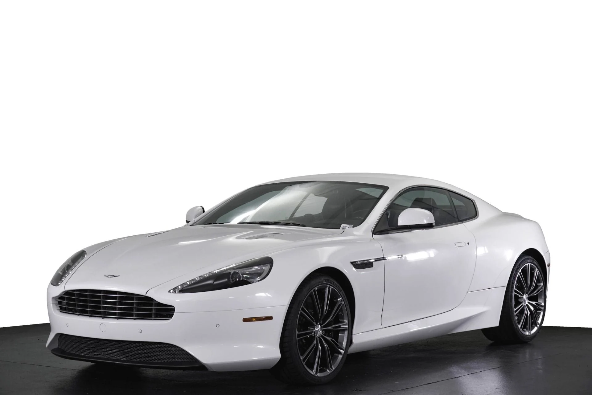mph027_3448526154_Used_2015_Aston_Martin_DB_9_1781892981_e7e766390e