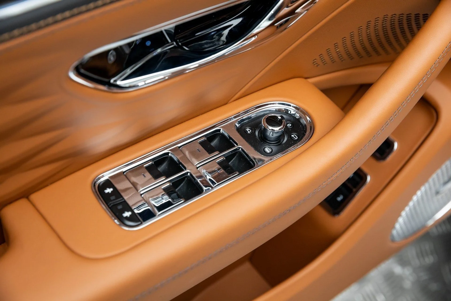 mph027_3449540308_28_ace07b5a92