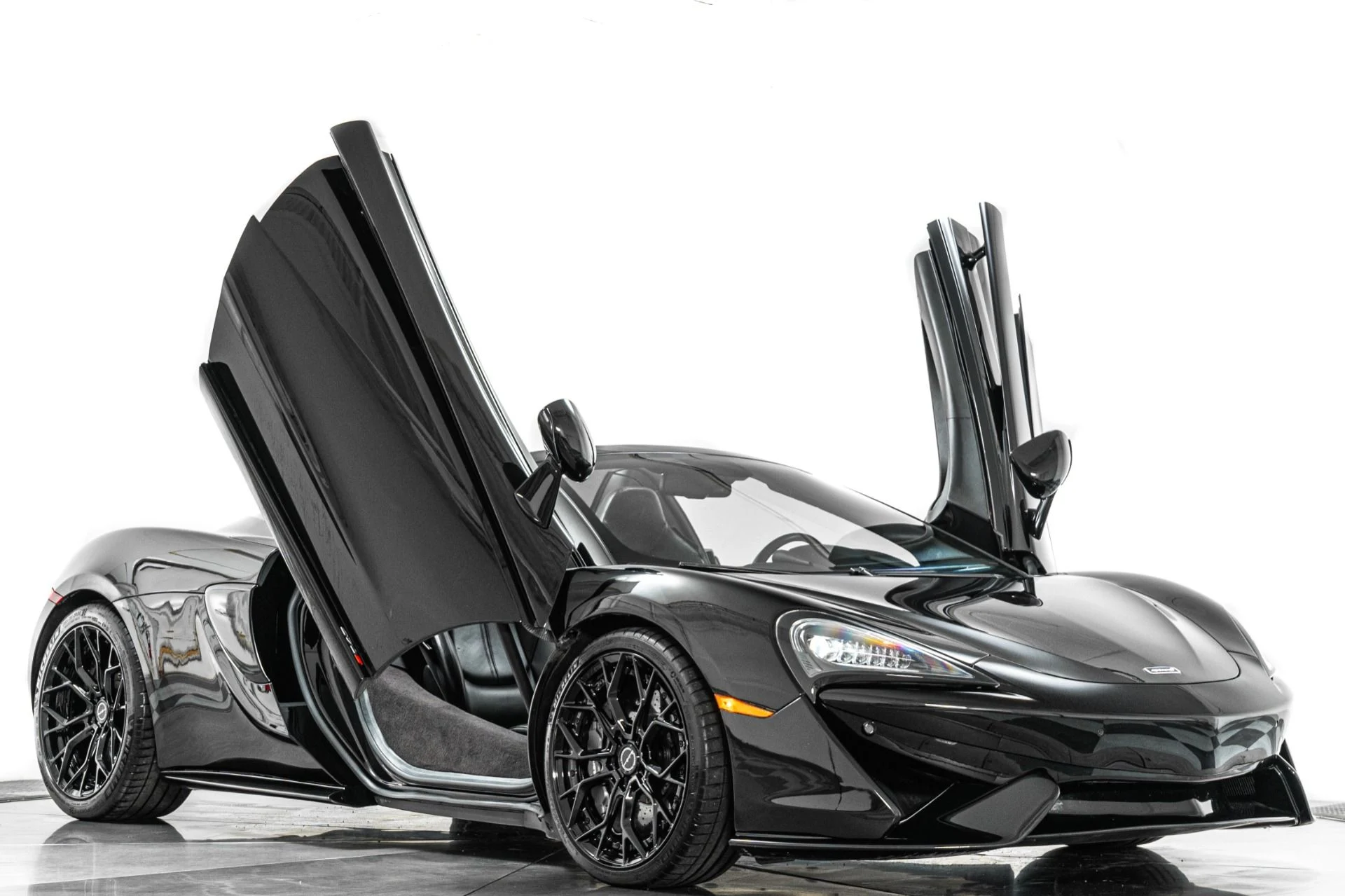 mph027_345305321_Used_2020_Mc_Laren_570_S_1787089177_da9d8e3147
