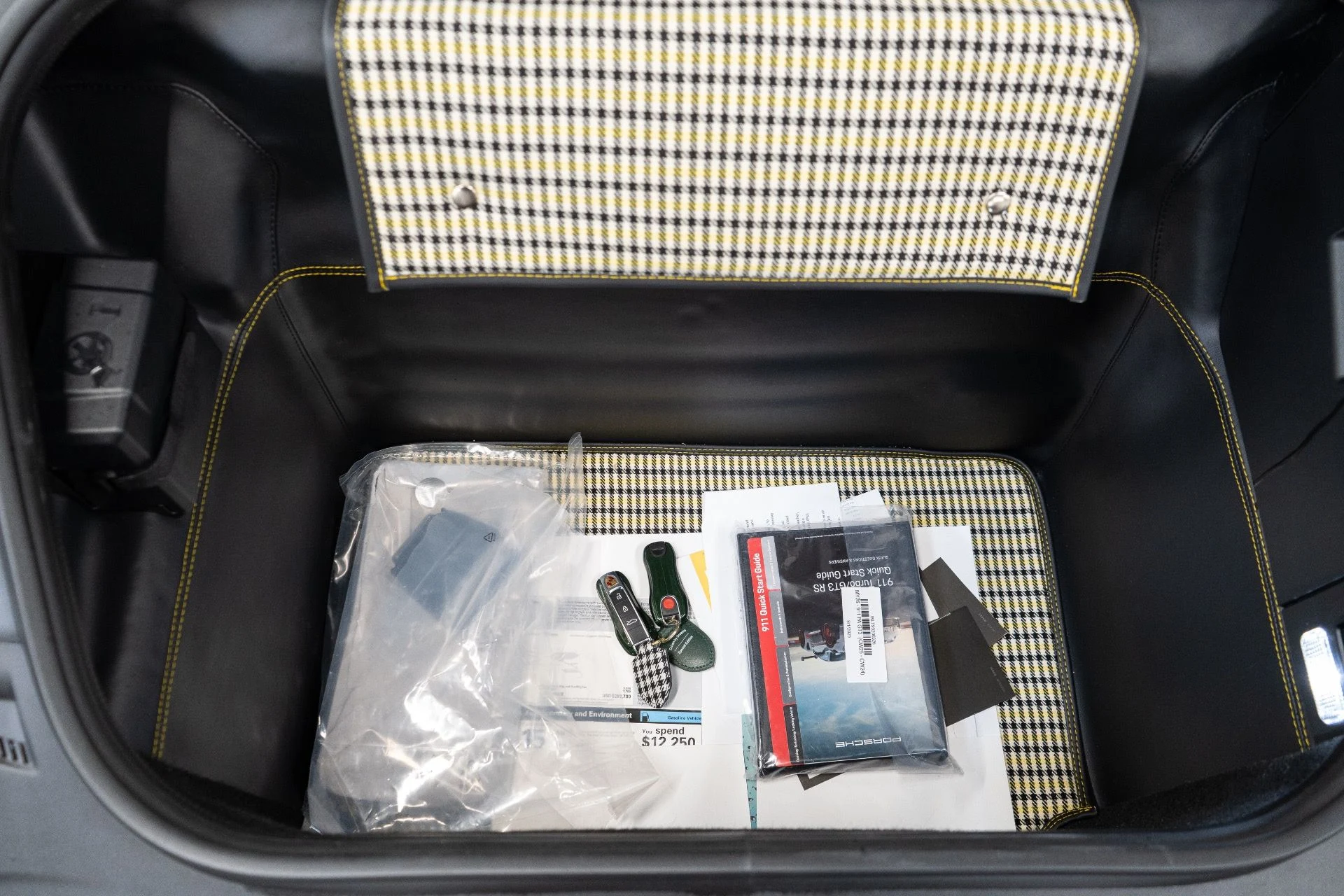 mph027_346407905_Used_2026_Porsche_911_GT_3_1766611800_7b25b42ef6