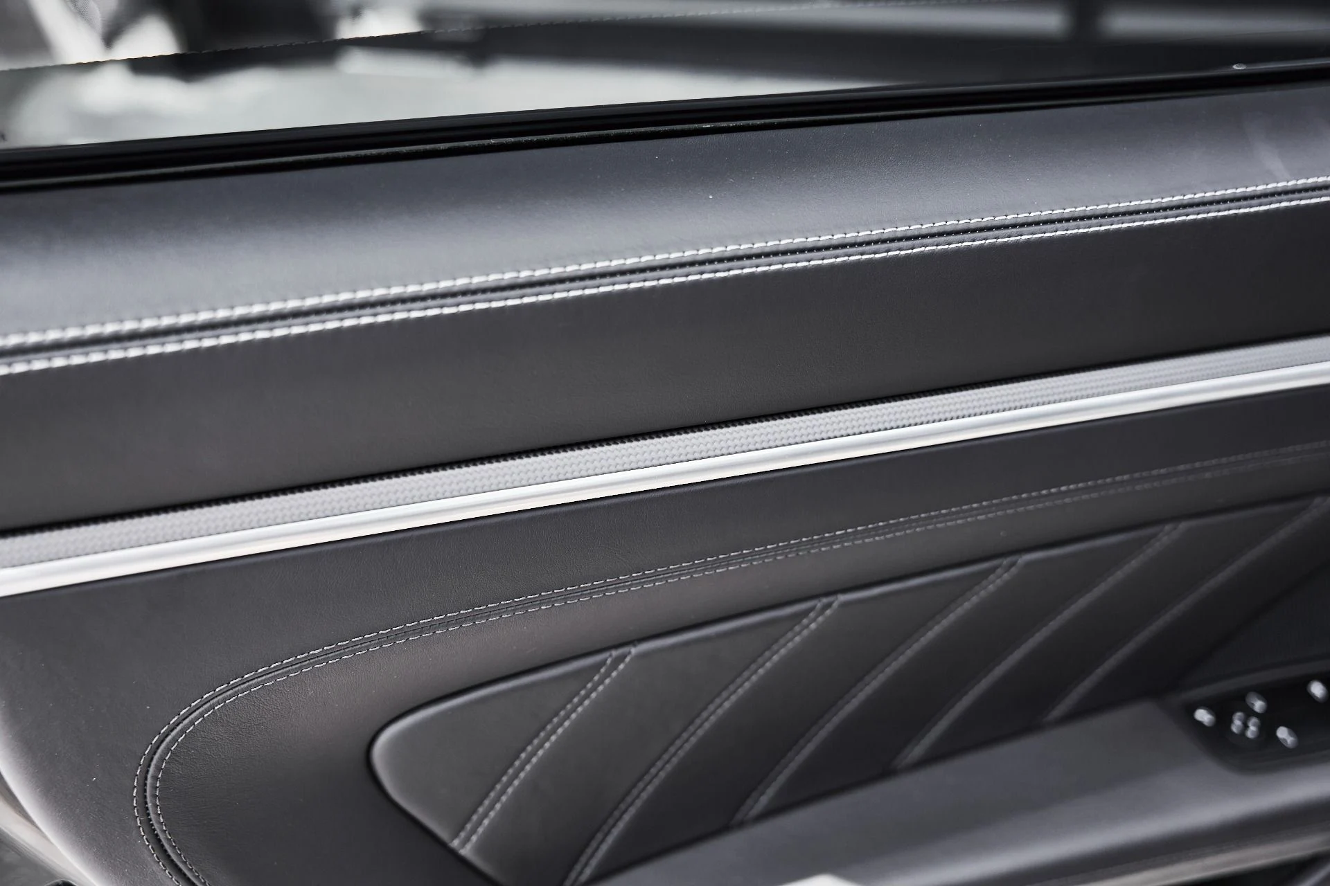 mph027_3465329673_Used_2024_Porsche_911_Turbo_S_1774640225_6f2f7868c0