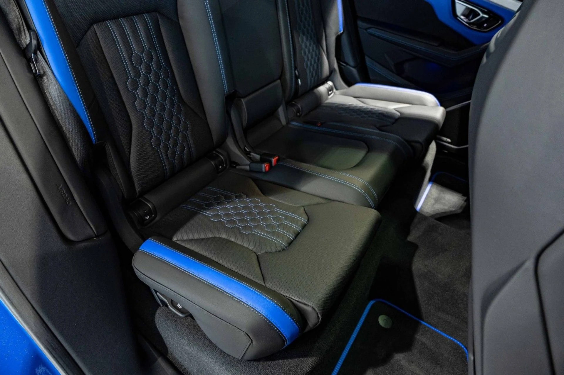 mph027_3474321515_6_Q_e1ad7f8a54