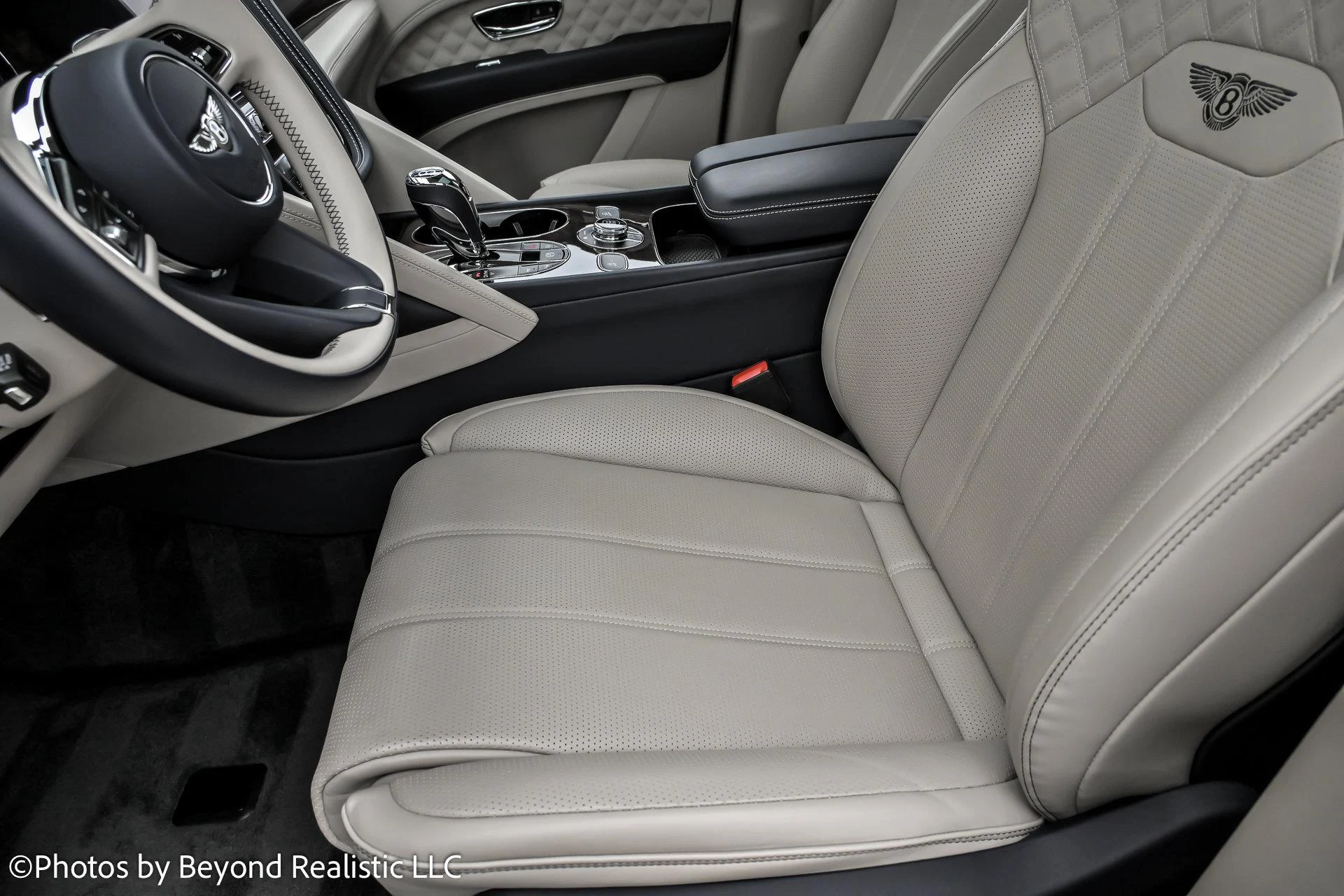 mph027_3475385605_Used_2022_Bentley_Bentayga_V8_Mulliner_Driving_Specification_1765012905_b3e8b0e466