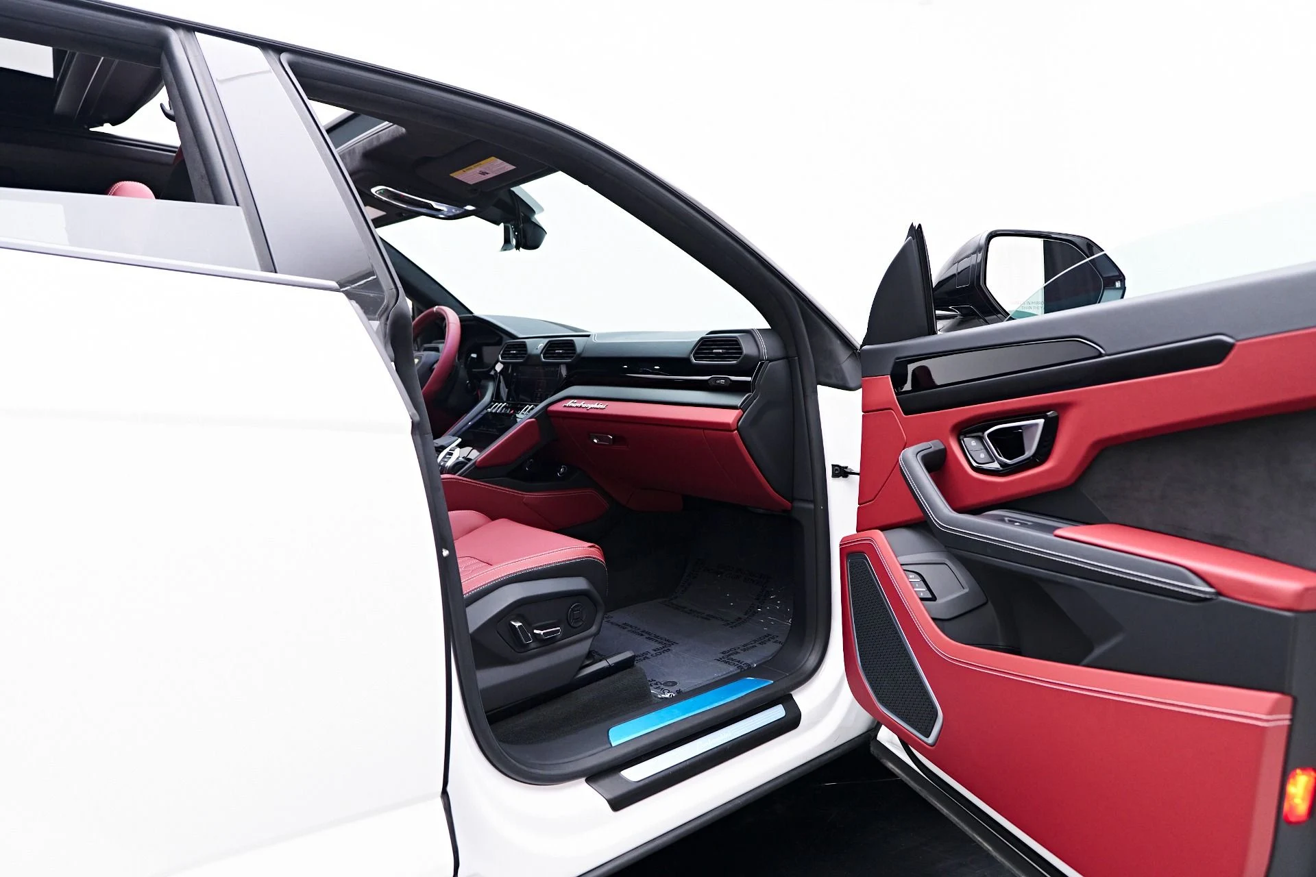 mph027_3493901842_Used_2024_Lamborghini_Urus_S_1751401874_e97a392b5c