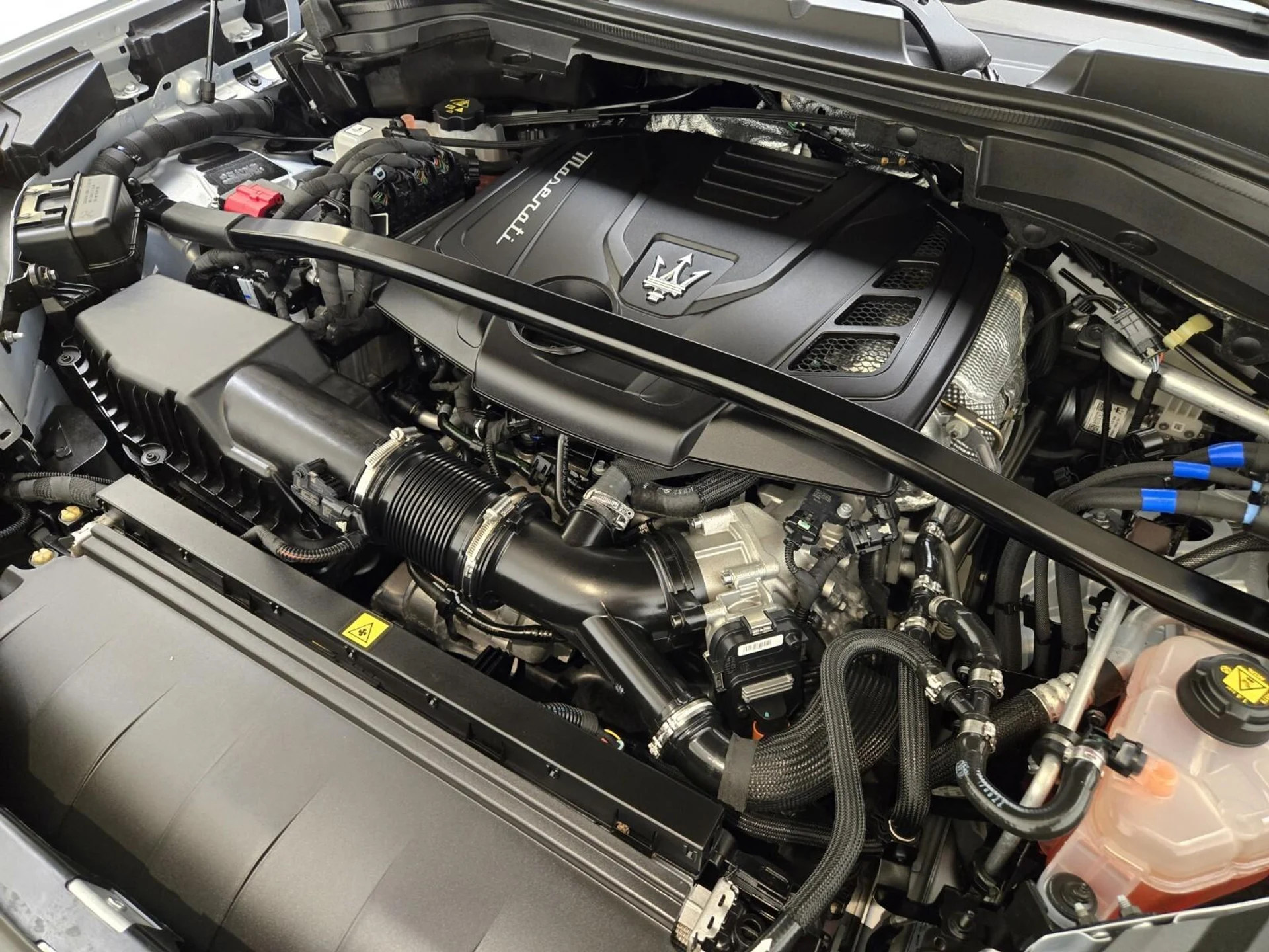 mph027_3498294811_Used_2024_Maserati_Grecale_GT_1765263746_c781ce924e