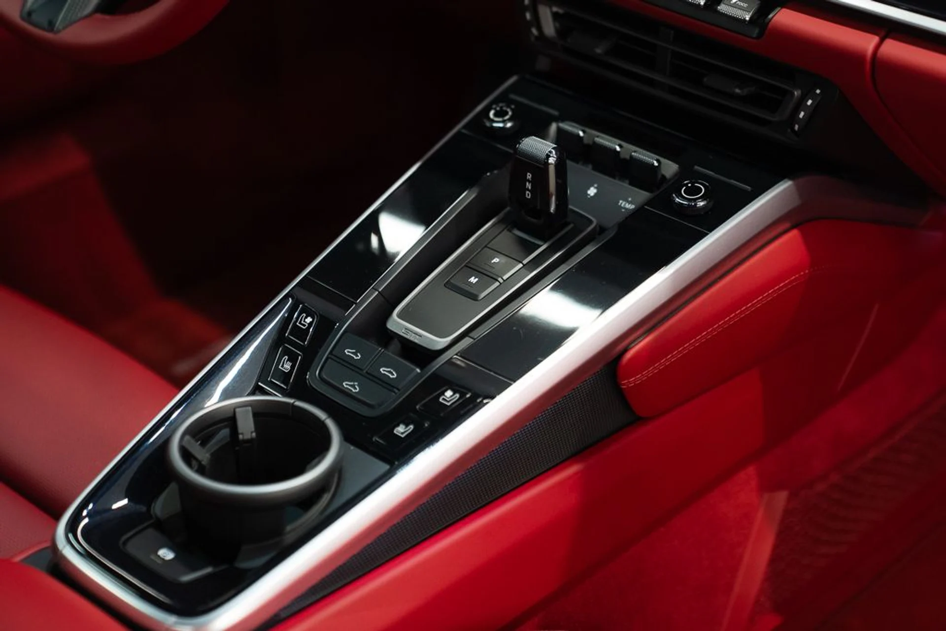 mph027_3504789081_porsche_911_2021_jpg_v_1776180195_39e1ac44f7