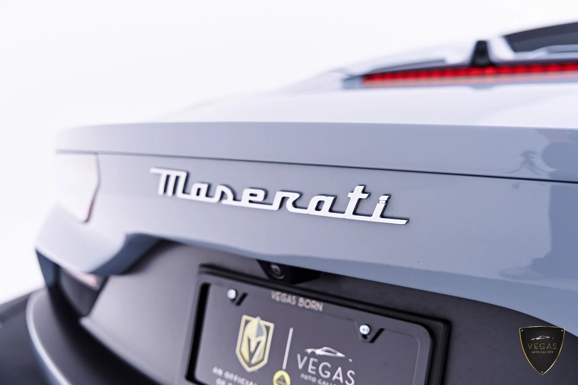 mph027_3510399644_Used_2023_Maserati_MC_20_1782764022_76d48074d5