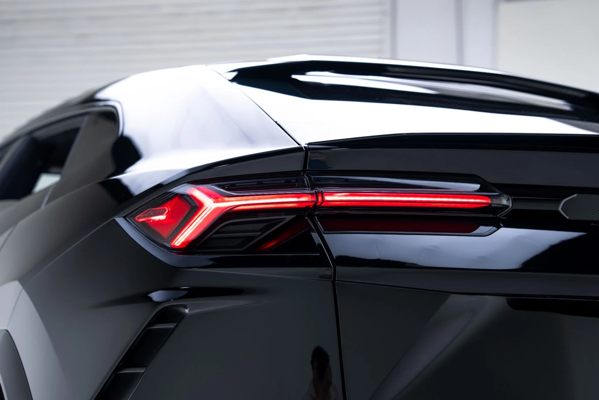 mph027_3515564196_Used_2022_Lamborghini_Urus_1769211578_f4ccaeede5