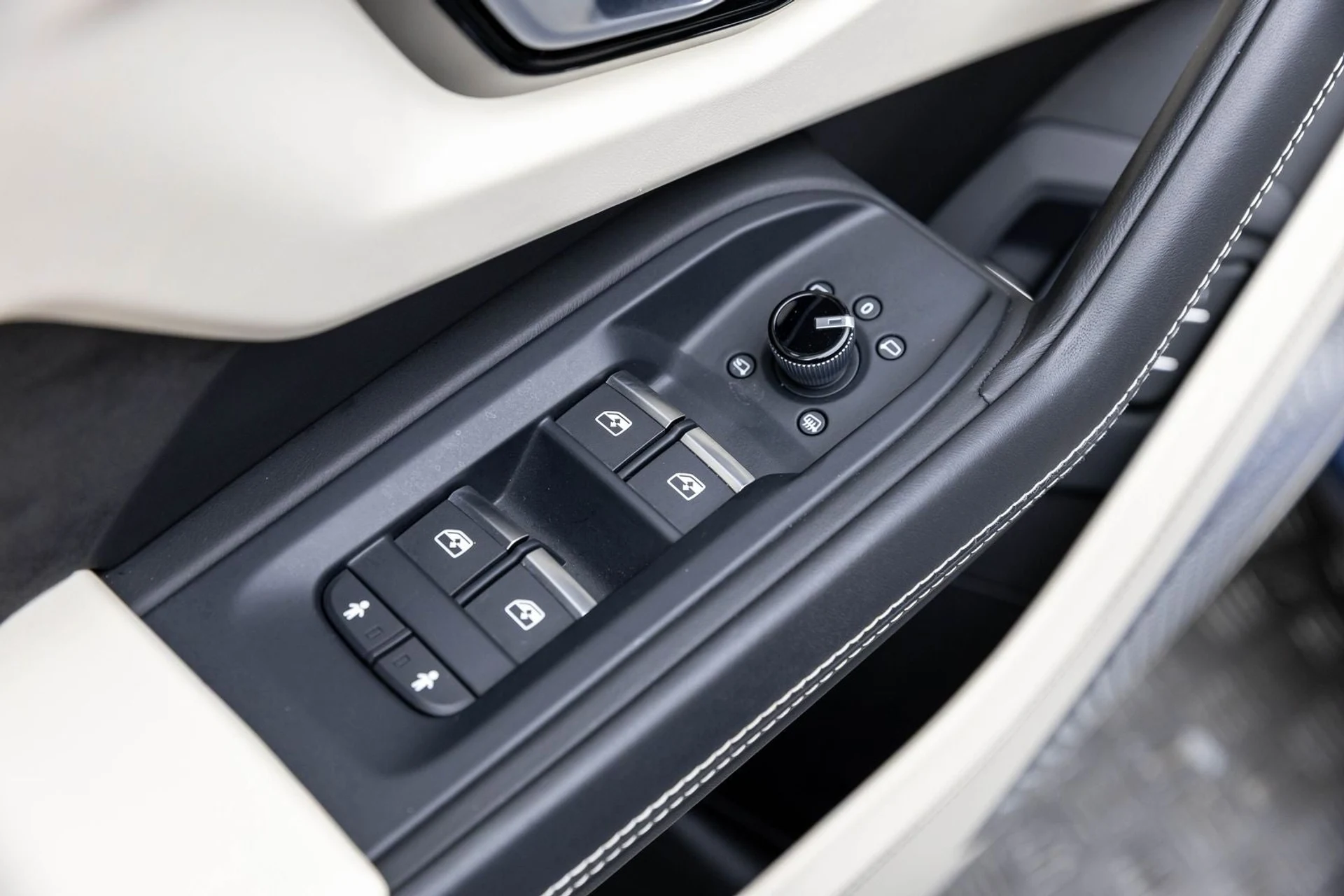 mph027_3518180740_28_1ac7e20a2e