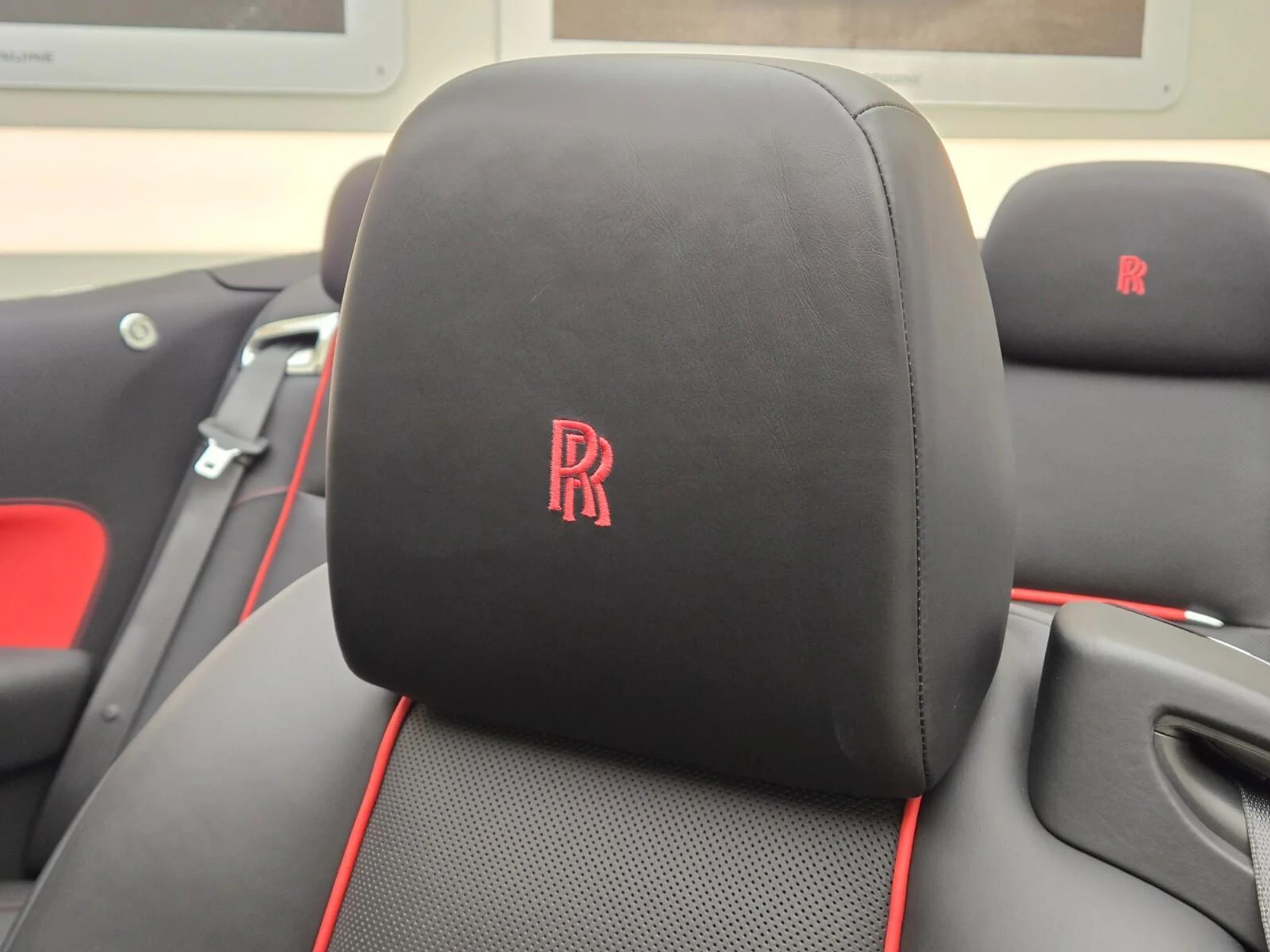 mph027_3524395269_Used_2020_Rolls_Royce_Dawn_1764058212_7209731fa2