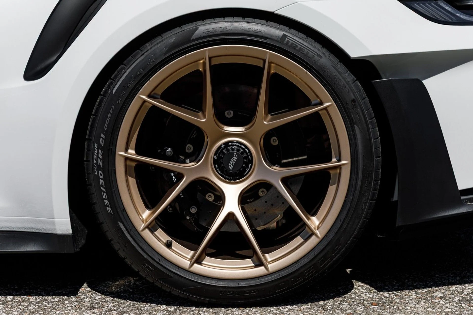 mph027_3525141043_645_p28_l_433e322319