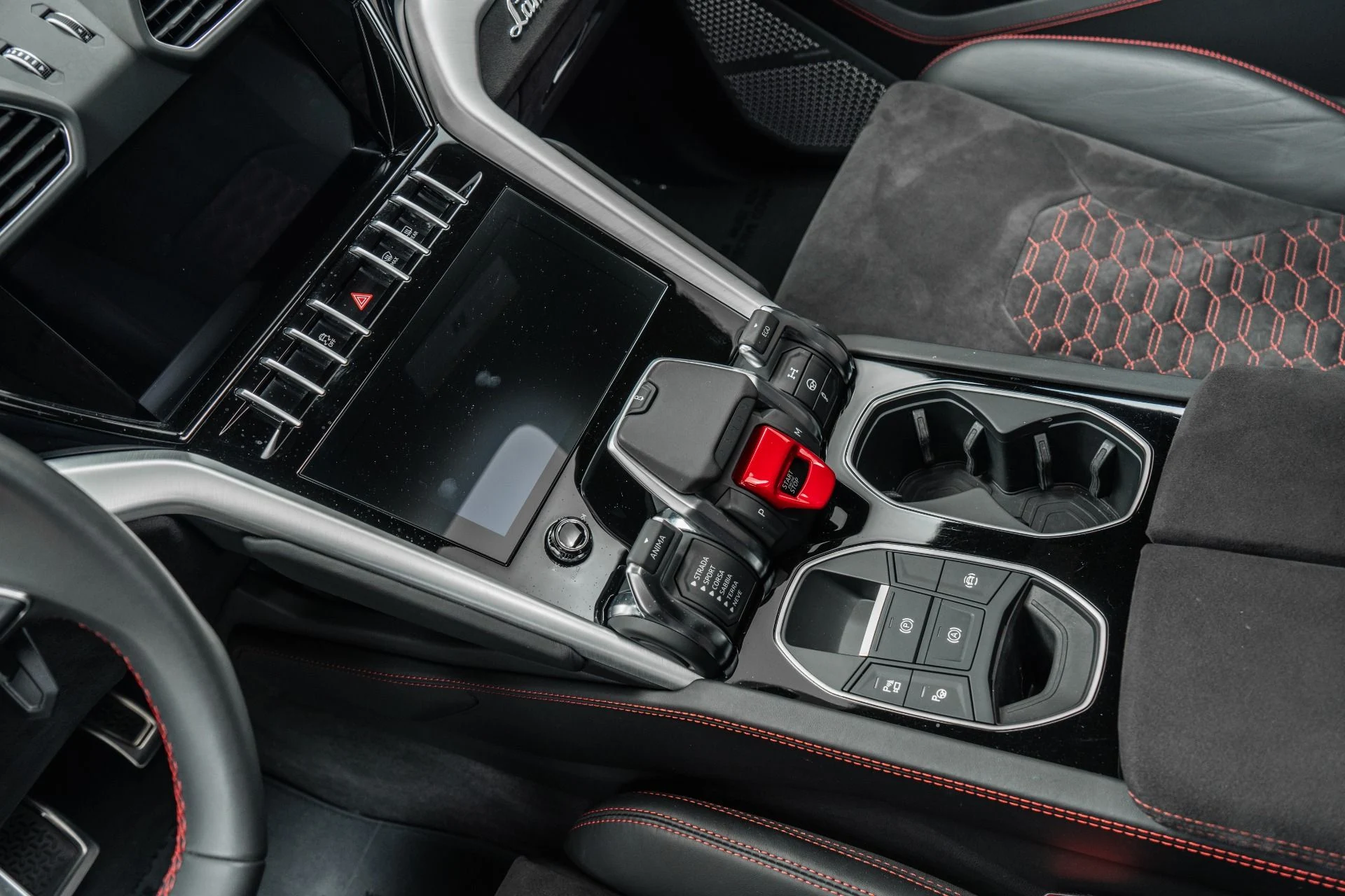 mph027_35267517_Used_2021_Lamborghini_Urus_Q_Citura_Interior_Bang_and_Olufsen_Audio_1778530173_0b9f34e55f