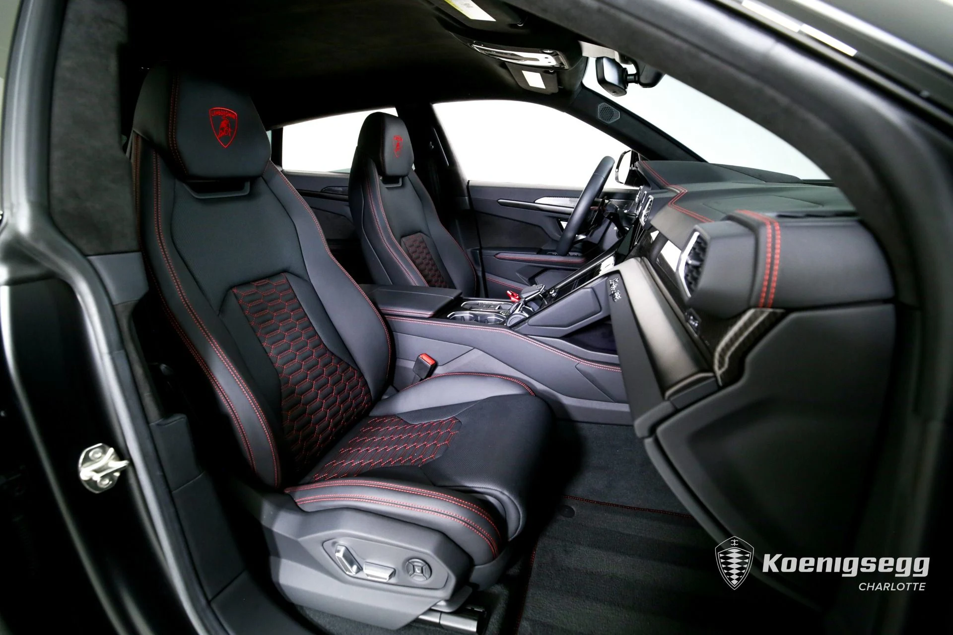 mph027_3529814602_Used_2024_Lamborghini_Urus_S_1761085522_ccb4bb01ff