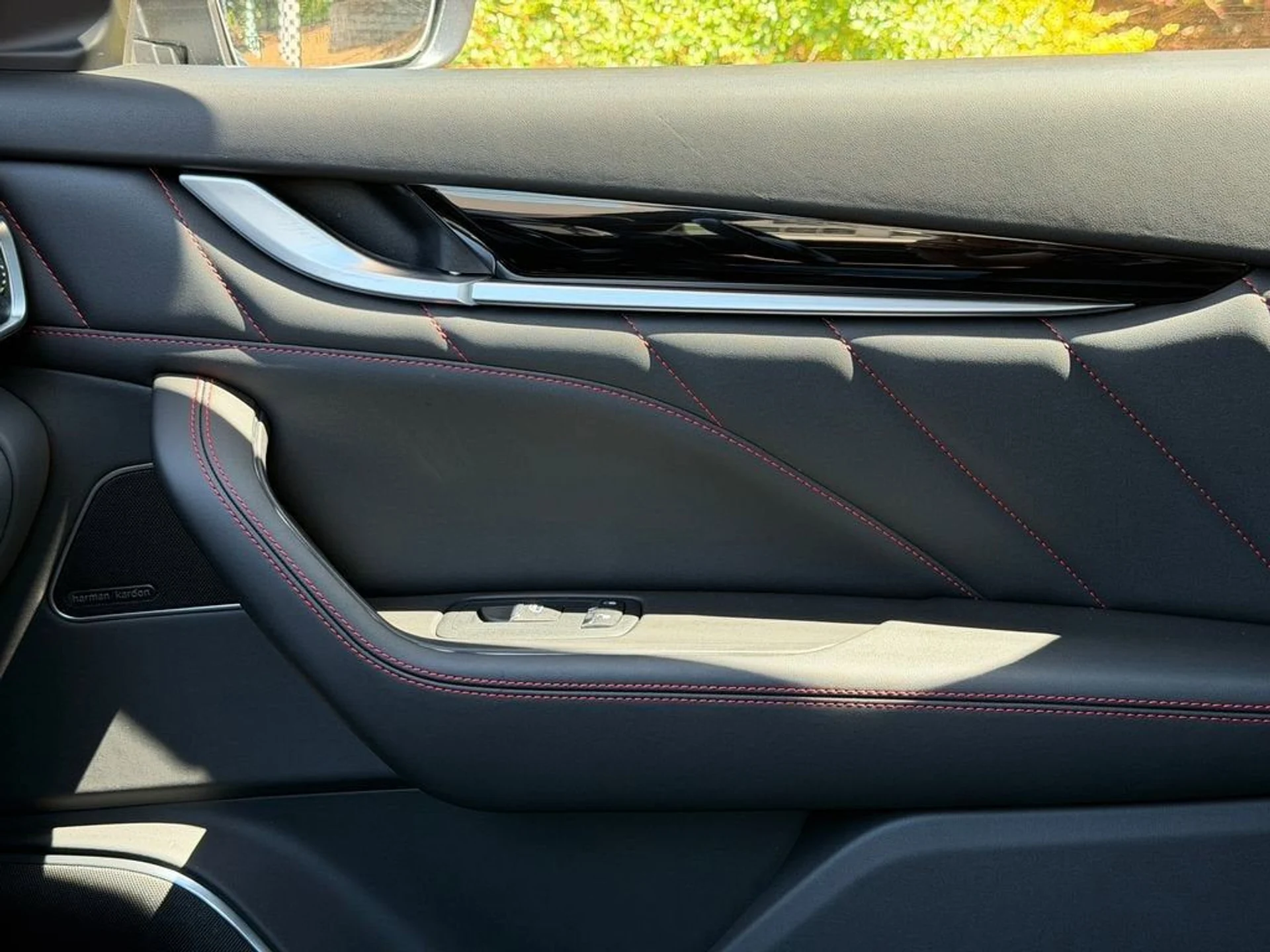 mph027_3532762699_c29c89fd7ef544d9a675cf72546e6780_87afeb69e5