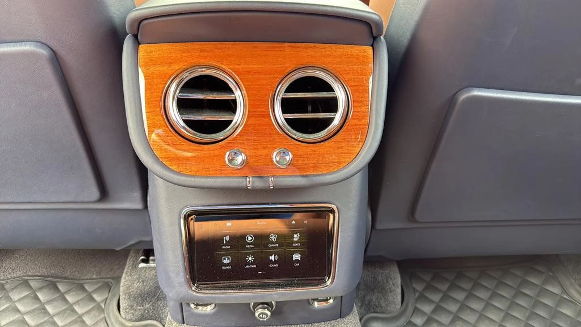 mph027_35337885_f5d25cf386314b2d85a104523707d829_2429f8a69b