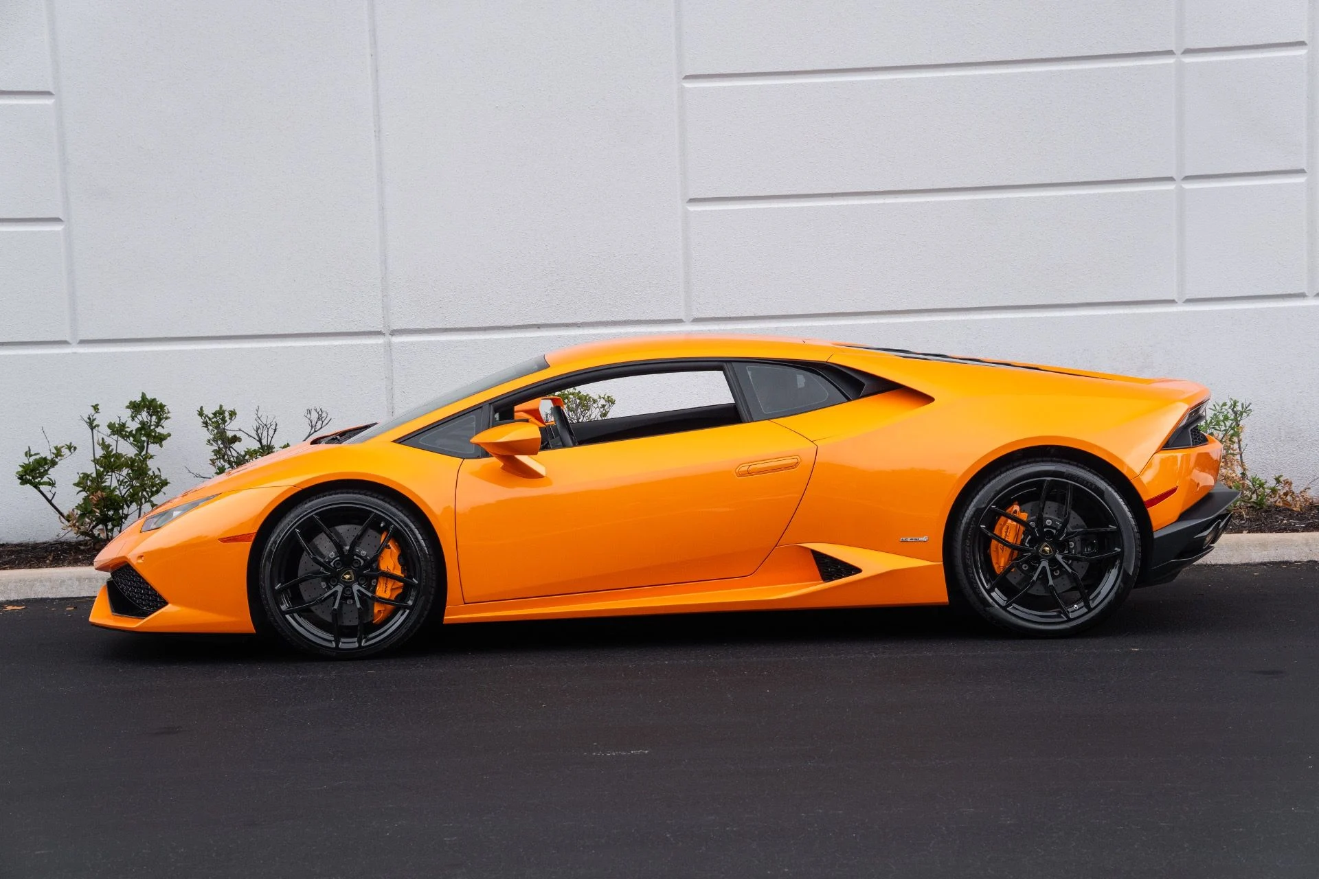 mph027_3543610614_Used_2016_Lamborghini_Huracan_LP_610_4_1780109643_91b7100828