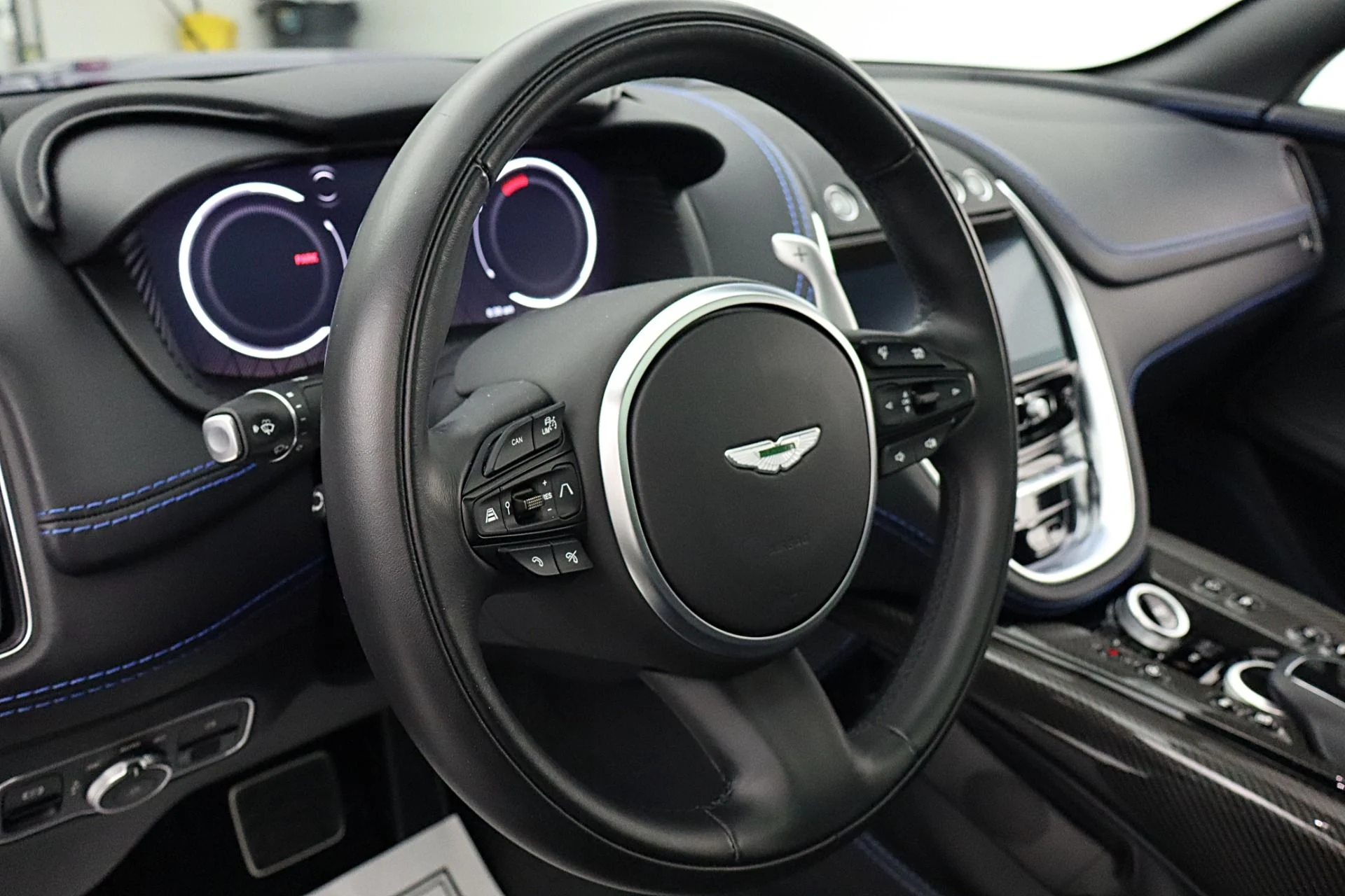 mph027_3553592773_Used_2023_Aston_Martin_DBX_707_c74e181832