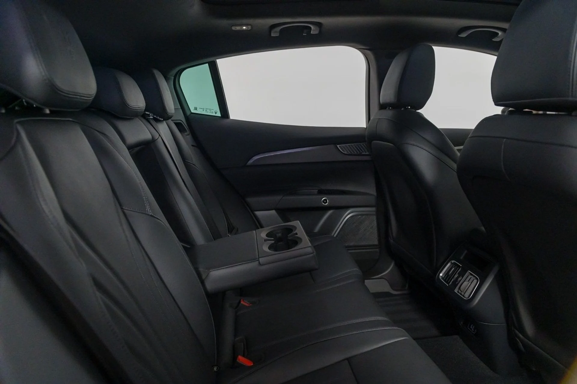 mph027_3556915058_0e4395e2a36ae643df0b2c434d0218e5x_dbe2649be8