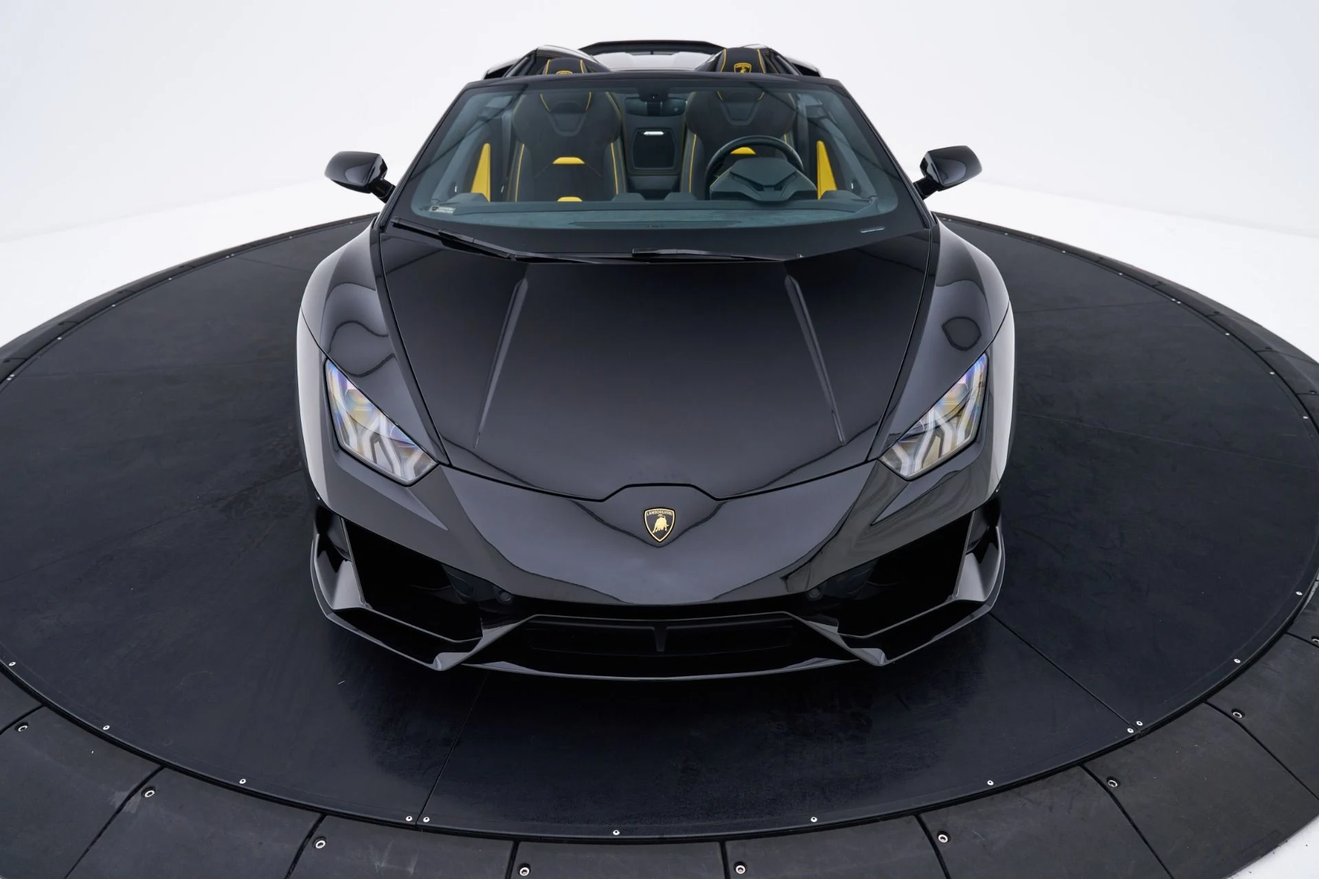 mph027_3558658868_Used_2024_Lamborghini_Huracan_1793135562_e54774a003