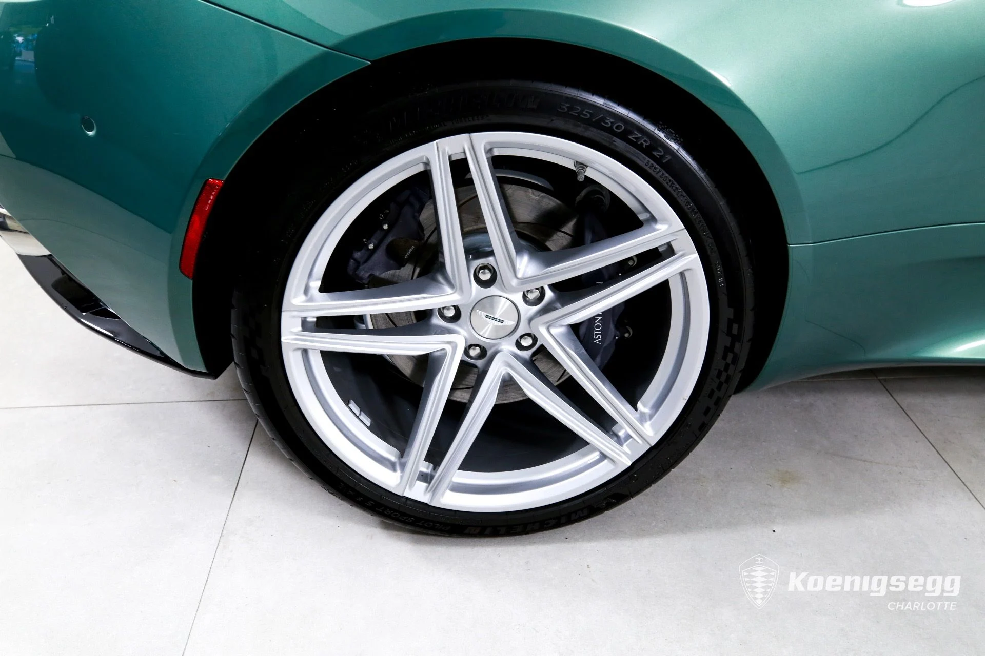 mph027_3559553772_Used_2024_Aston_Martin_DB_12_V8_1760989589_19259a6e2c