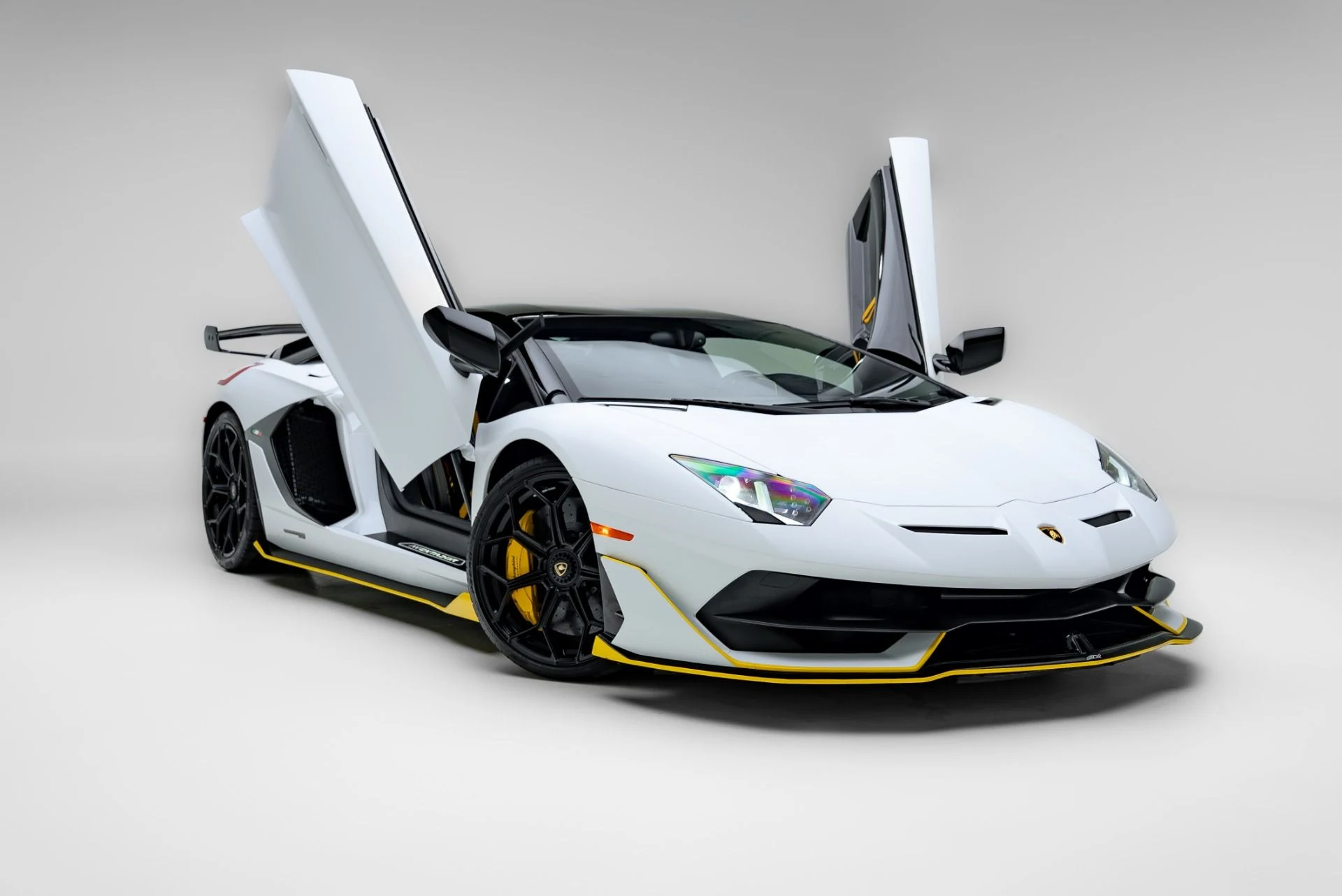 mph027_3561082043_Used_2021_Lamborghini_Aventador_LP_770_4_SVJ_1776372314_f47aa4cb79