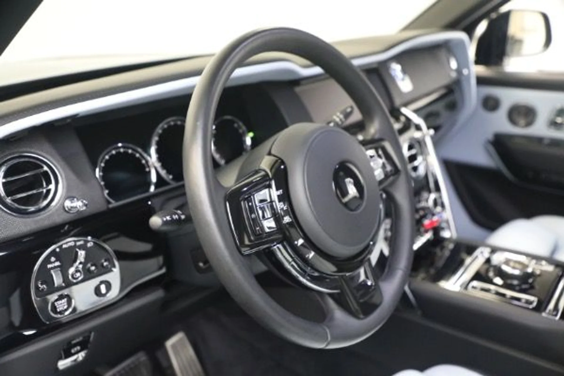 mph027_3564945290_Used_2022_Rolls_Royce_Cullinan_938bafd03f