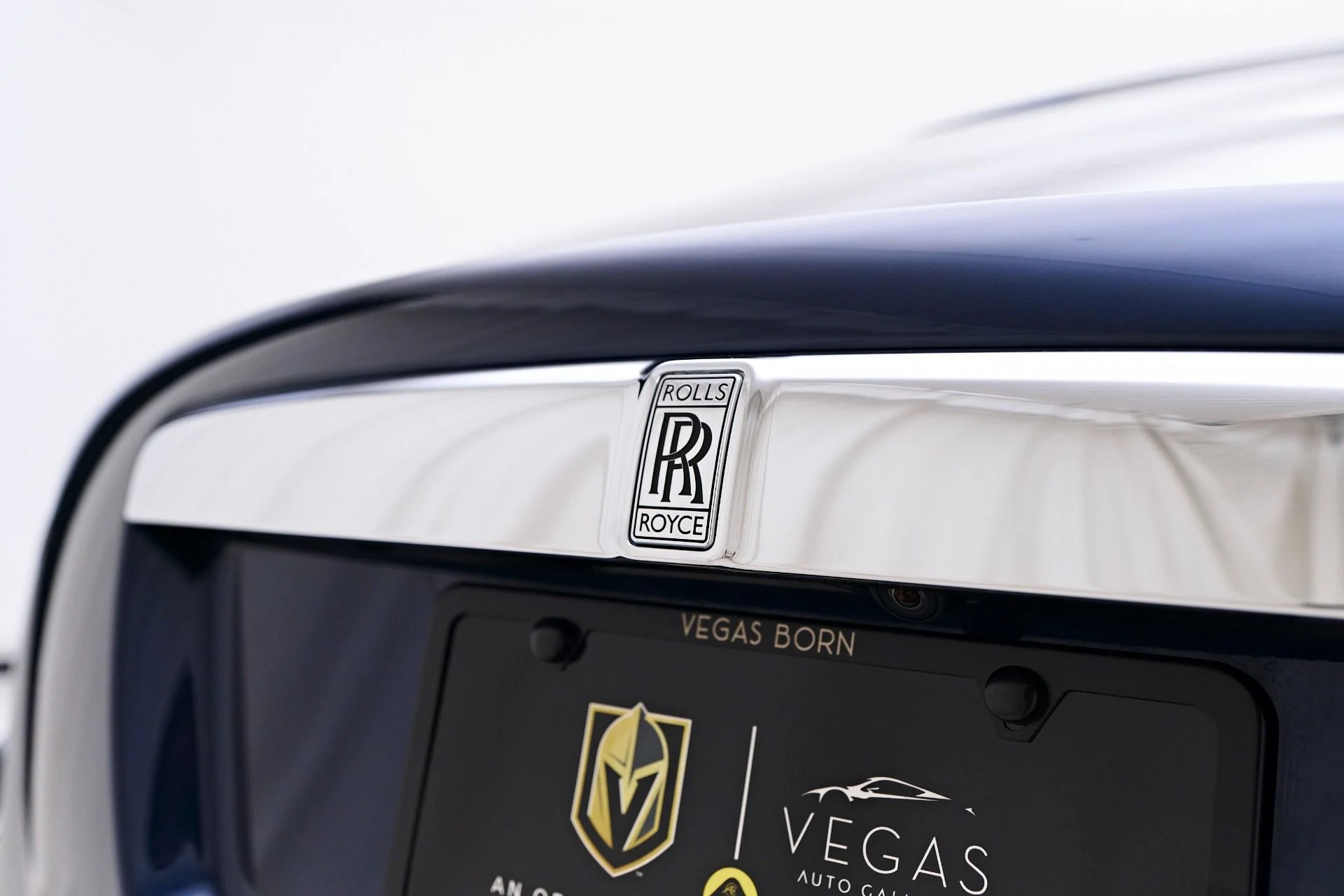 mph027_3568511849_Used_2018_Rolls_Royce_Wraith_Base_1756345674_ceb41d4c33