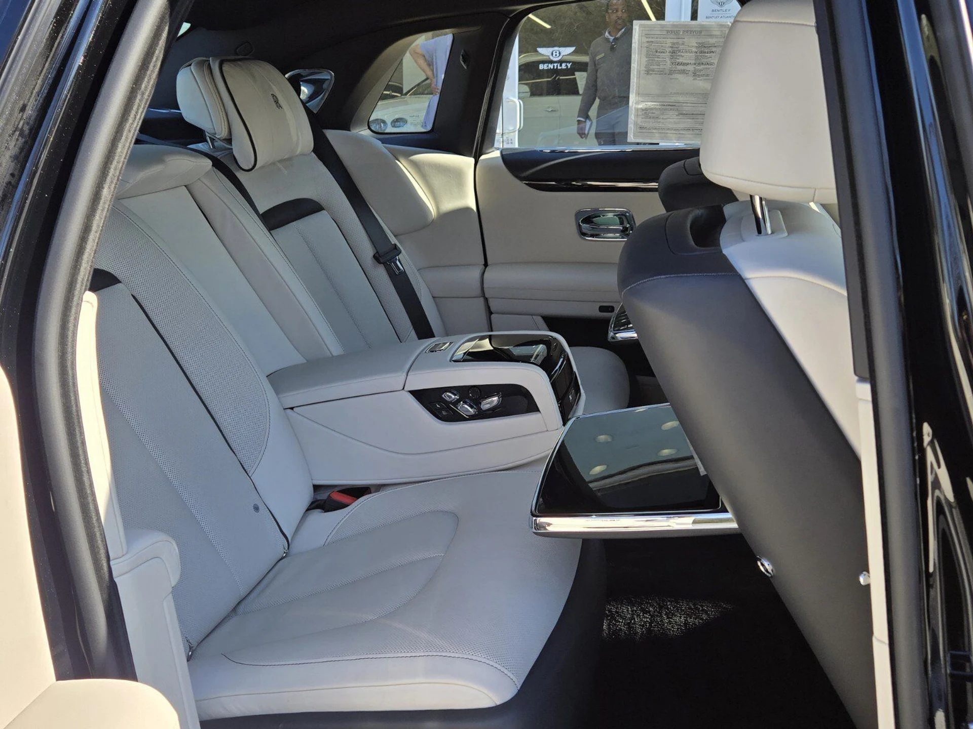 mph027_3570202628_9e8906588d11bb48f61b3775e8ab4b95x_27afa9c80a