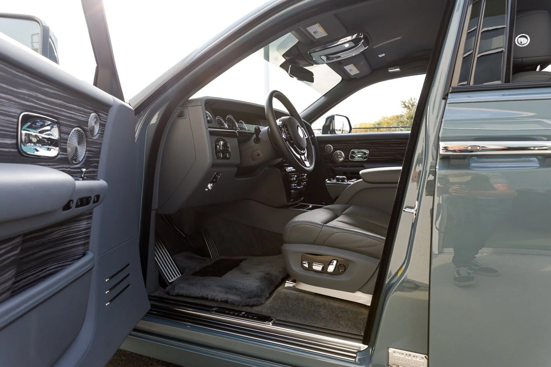 mph027_3572371290_10bb7e3e57d0e547c3ac8dae51020216x_f9e8452c3a