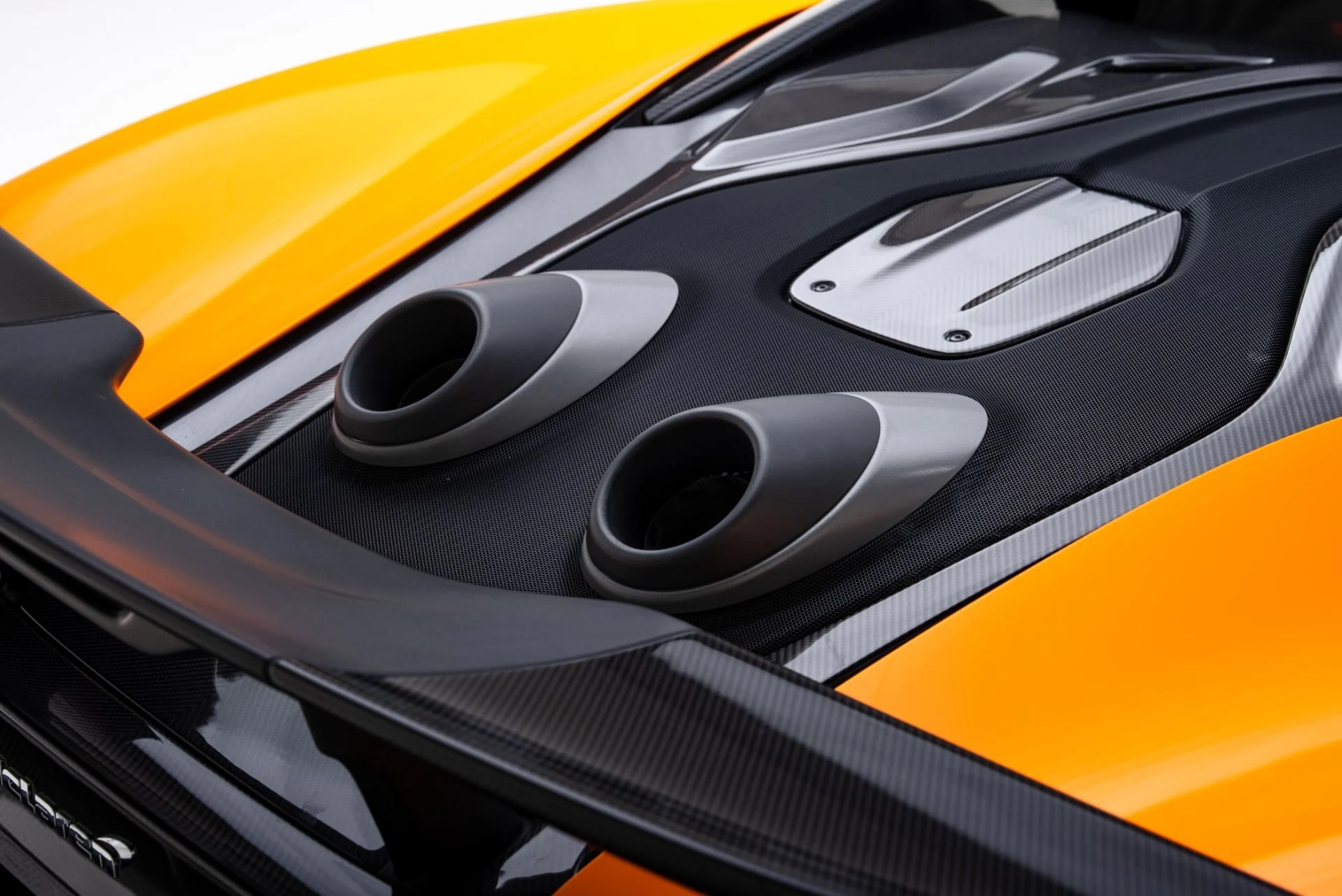 mph027_3573270259_Used_2019_Mc_Laren_600_LT_1771372935_34fa36050e