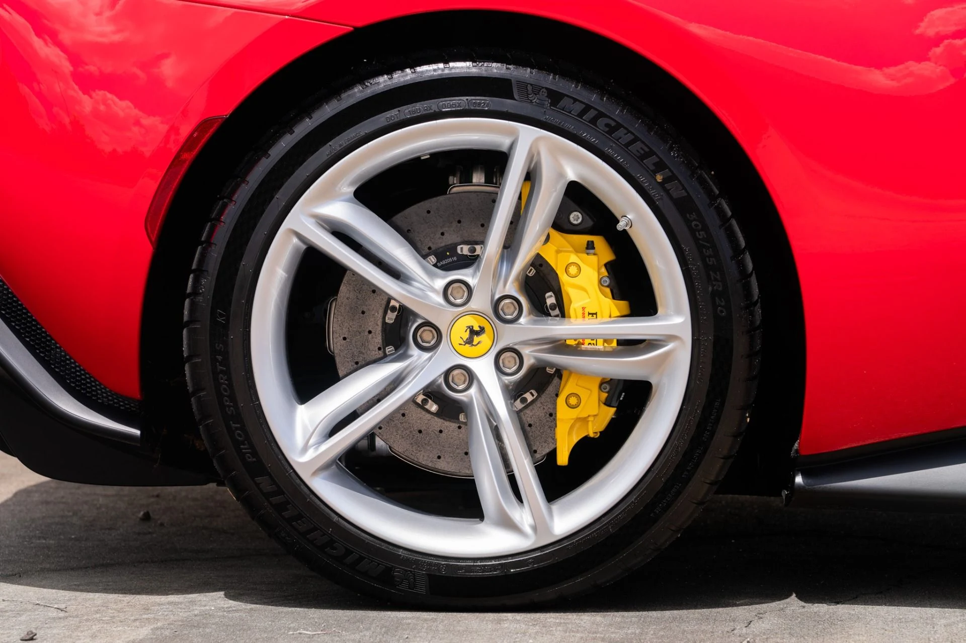 mph027_3573805145_Used_2024_Ferrari_296_GTS_1753295164_67fa301fac
