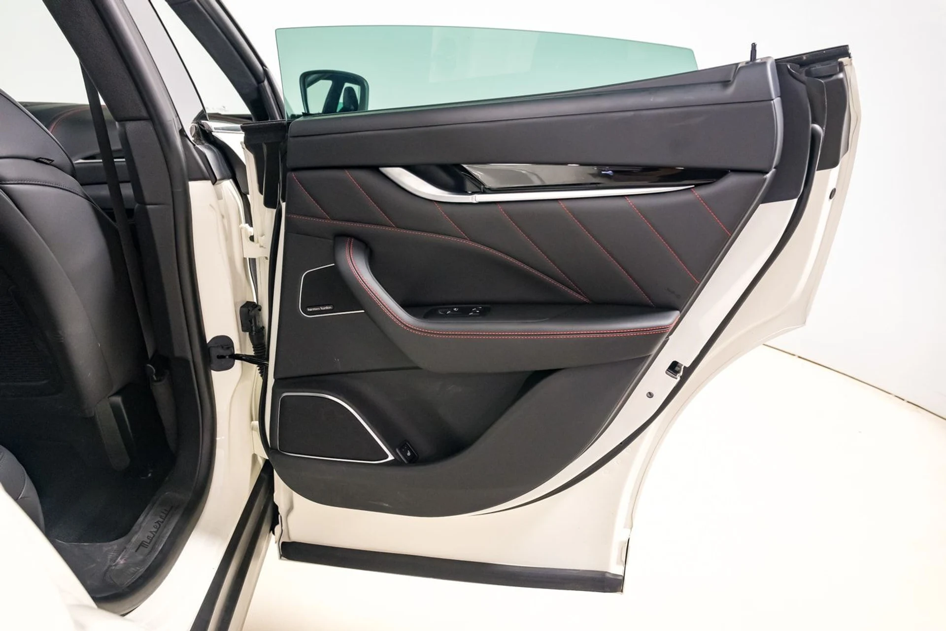 mph027_3587004067_8cbf23eec47f4fbfa0a04d7c8975c27d_80f24cd266