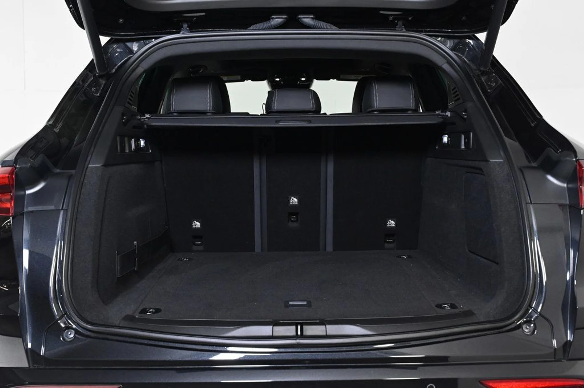 mph027_3587611111_used_2025_maserati_grecale_modena_11350_22941756_27_1024_e9d16f368a