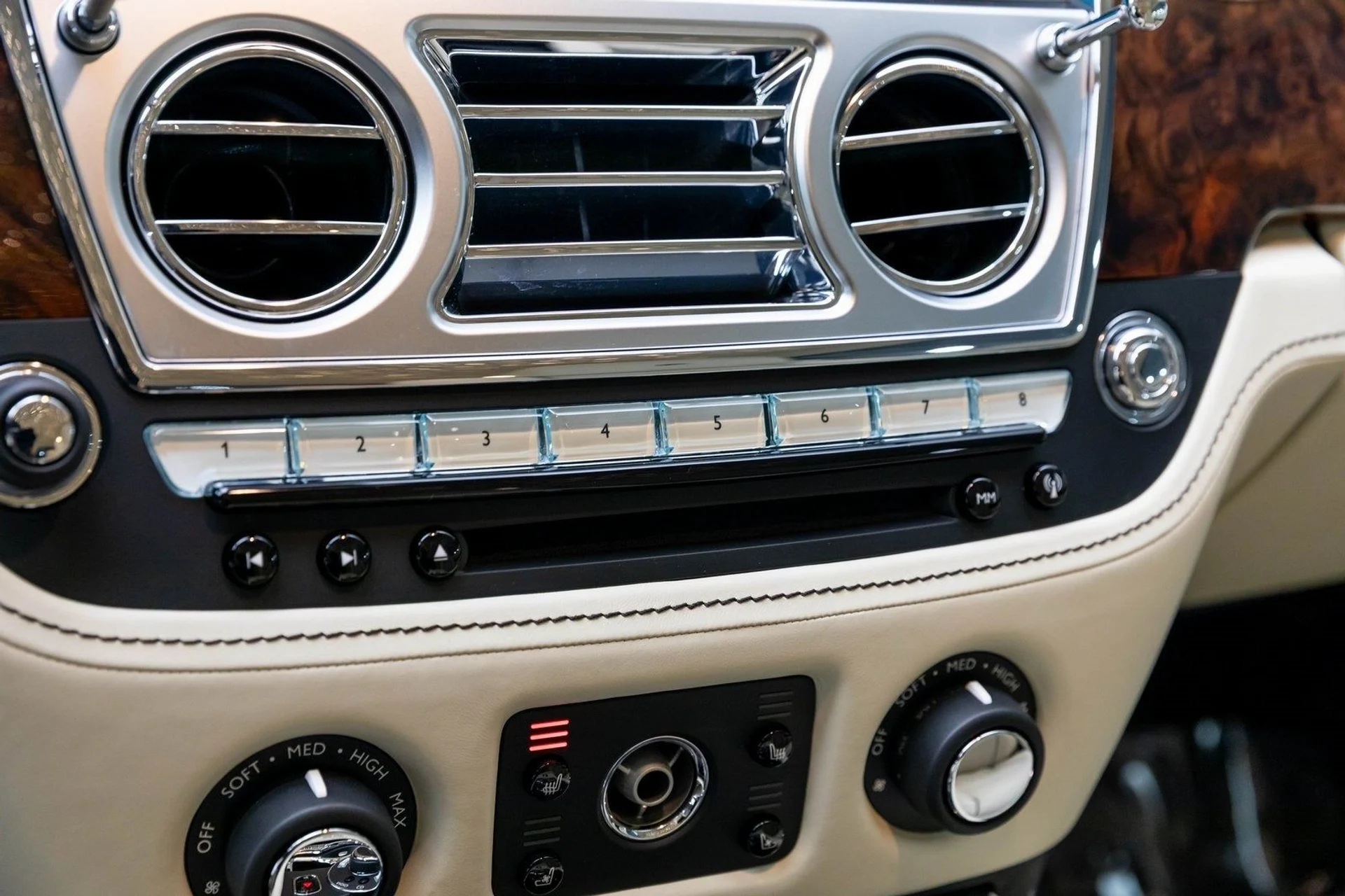 mph027_3591043663_28_b3078f3e9f