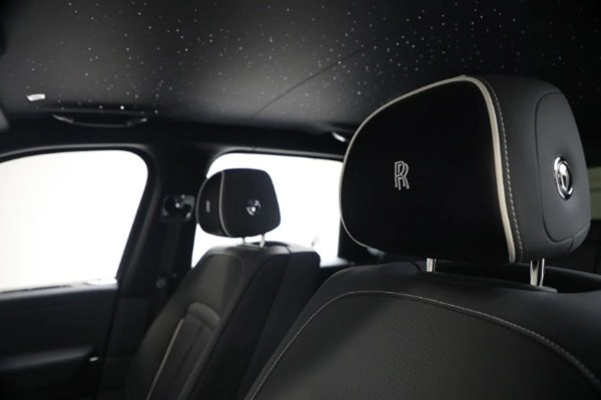 mph027_3594010486_Used_2025_Rolls_Royce_Black_Badge_Cullinan_3428bd8fc6
