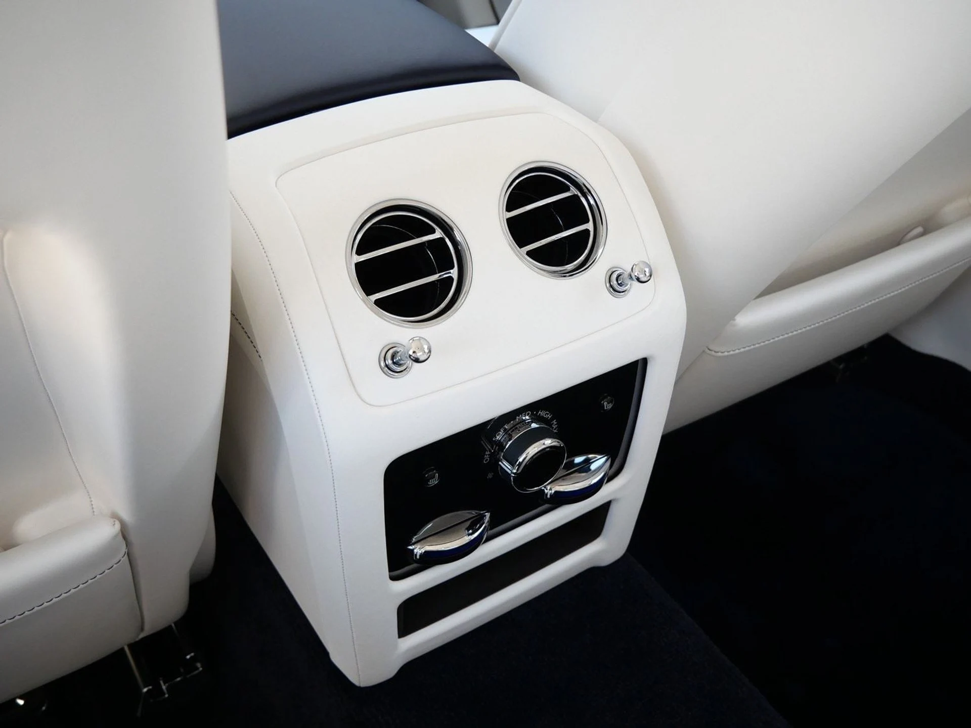 mph027_3595788854_92e9b5b9942d380d69aa6c96fd74e9d1x_8a0d594396