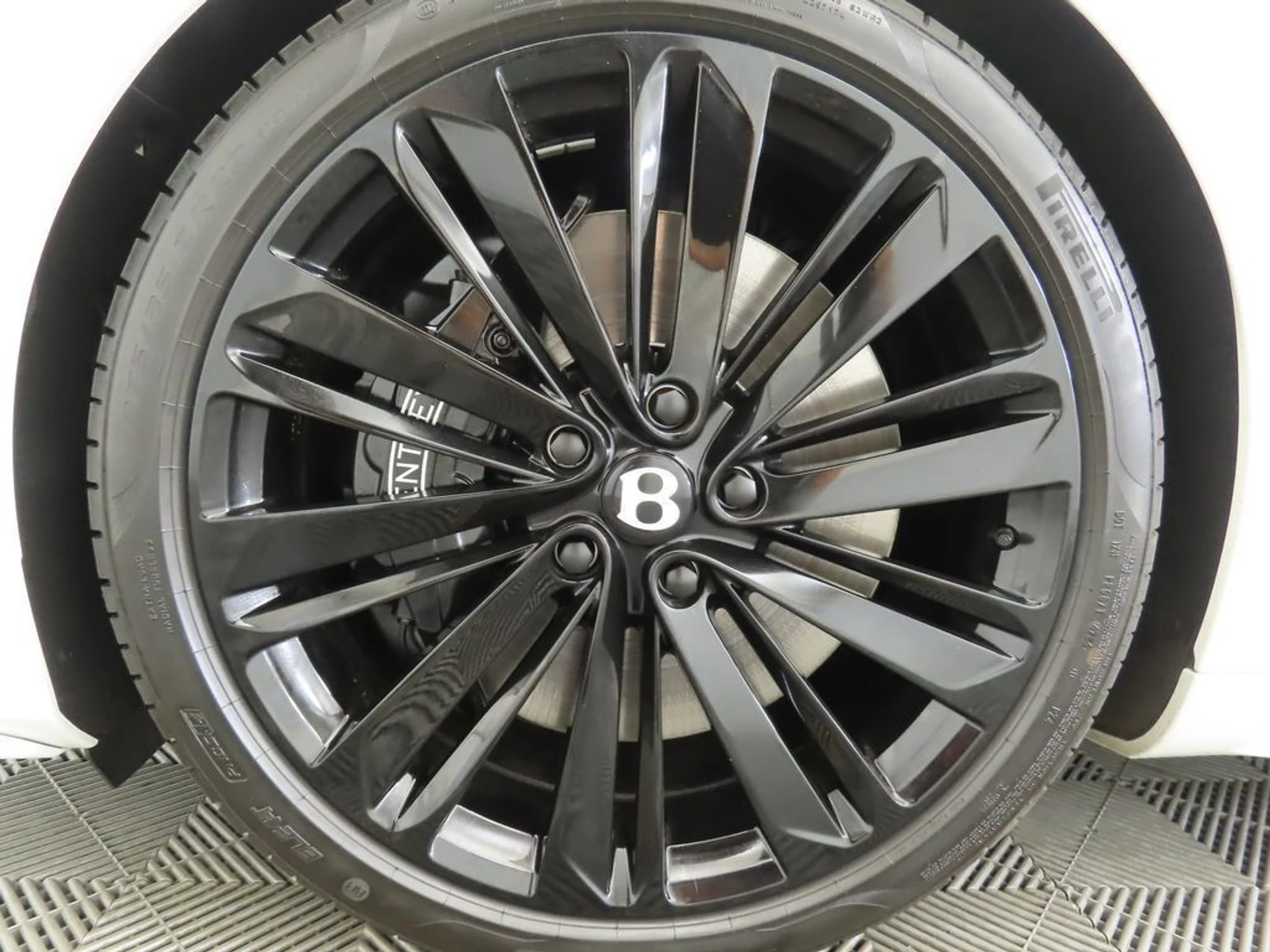 mph027_3597296736_new_2025_bentley_continental_gtspeedcoupe_8119_22893102_28_1024_564e8f47bc