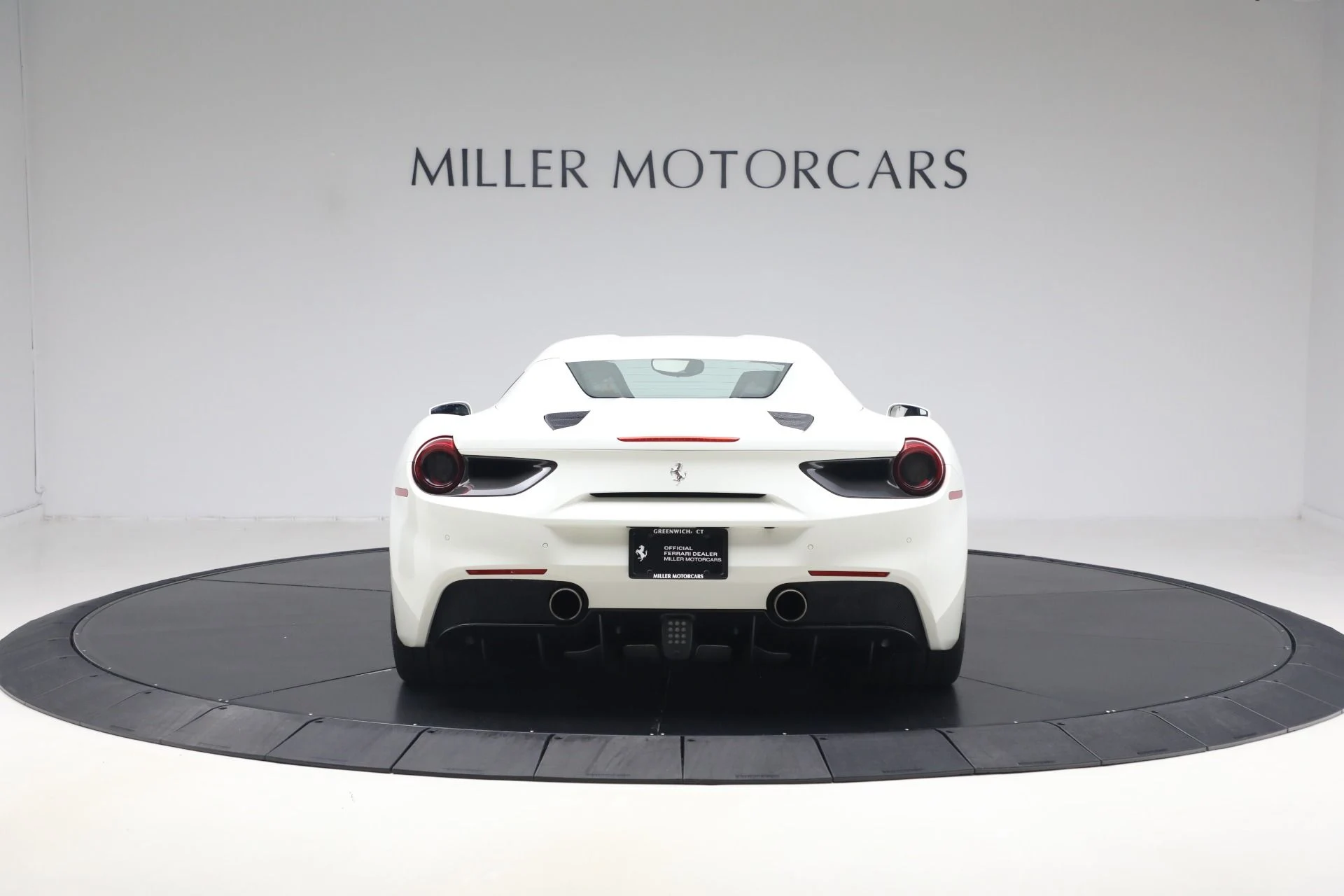 mph027_3598808836_Used_2016_Ferrari_488_Spider_1789756866_8f76be9df7