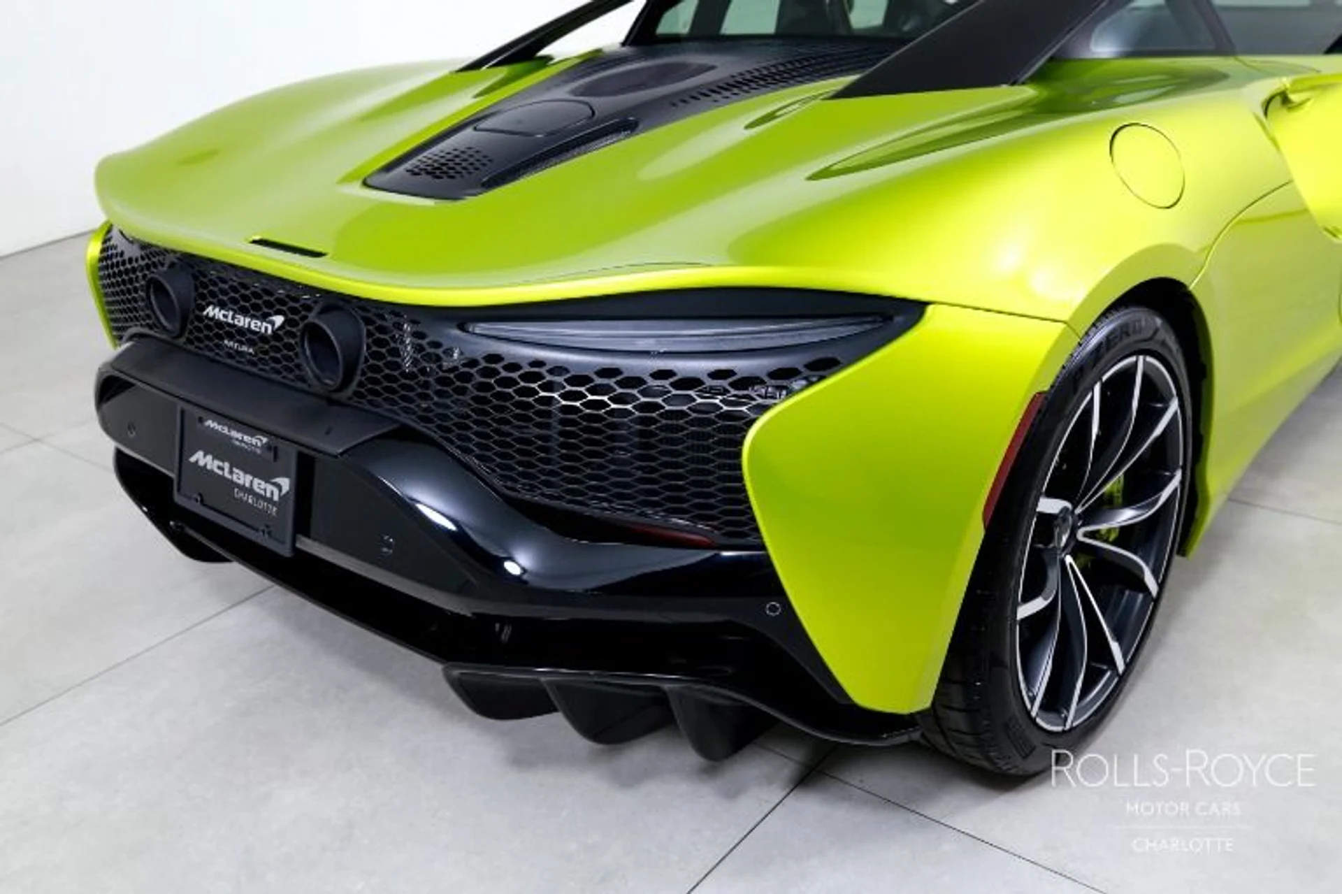 mph027_3614080379_Used_2023_Mc_Laren_Artura_3125502b91