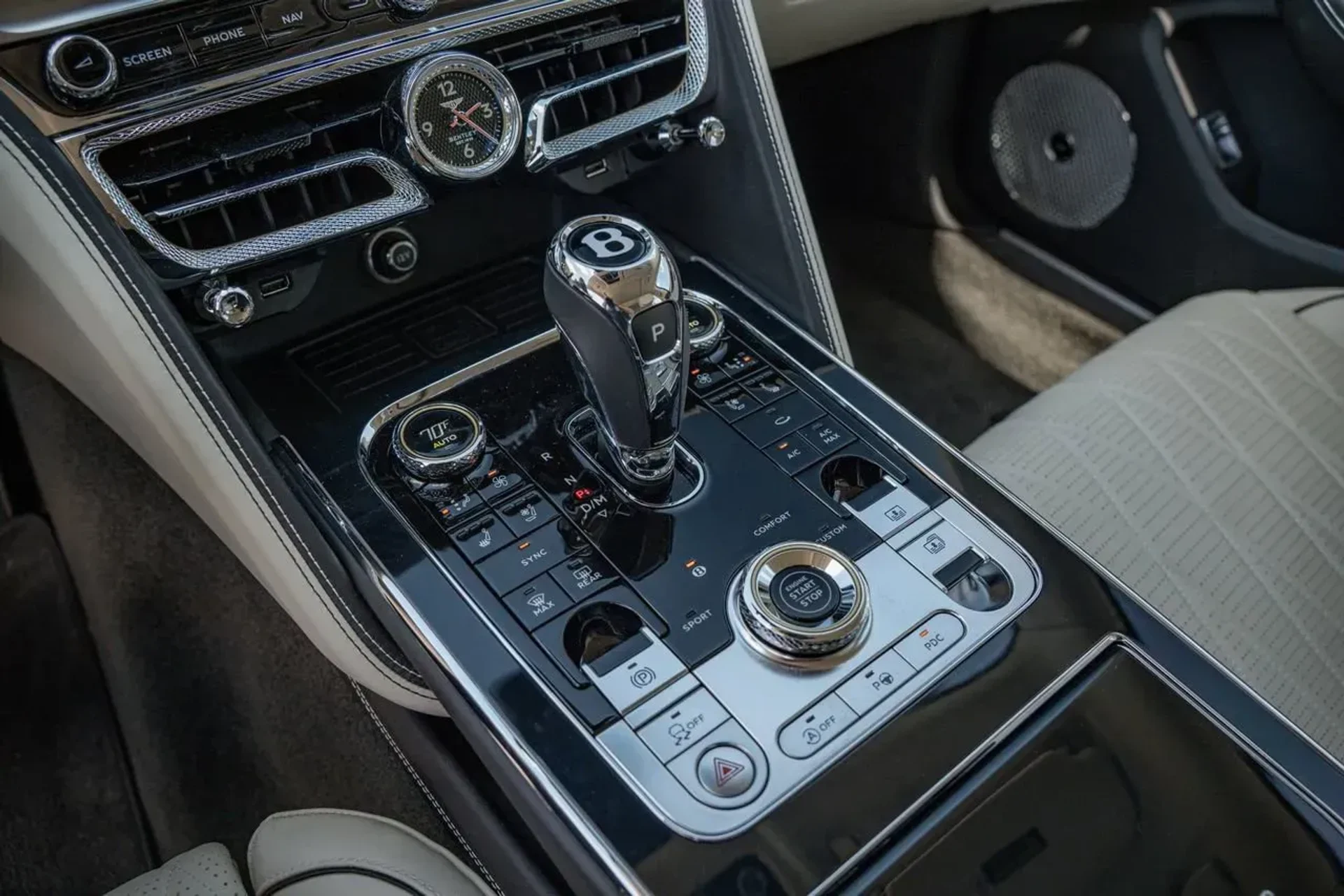 mph027_3622123298_b9827fd1f84844189169d5b6826c5679_b50248602c