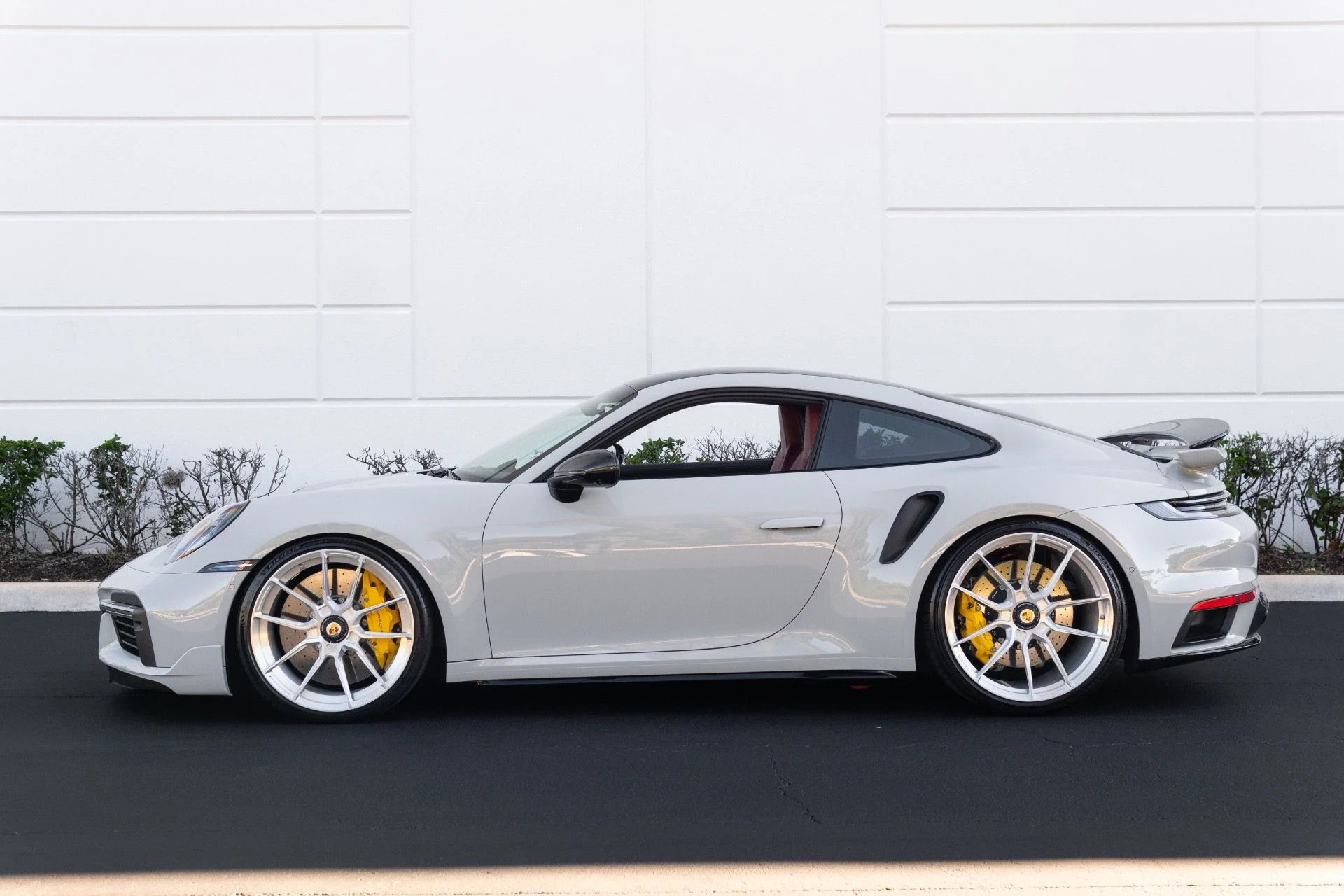 mph027_3623759392_Used_2022_Porsche_911_Turbo_S_1770440206_d0667683e6