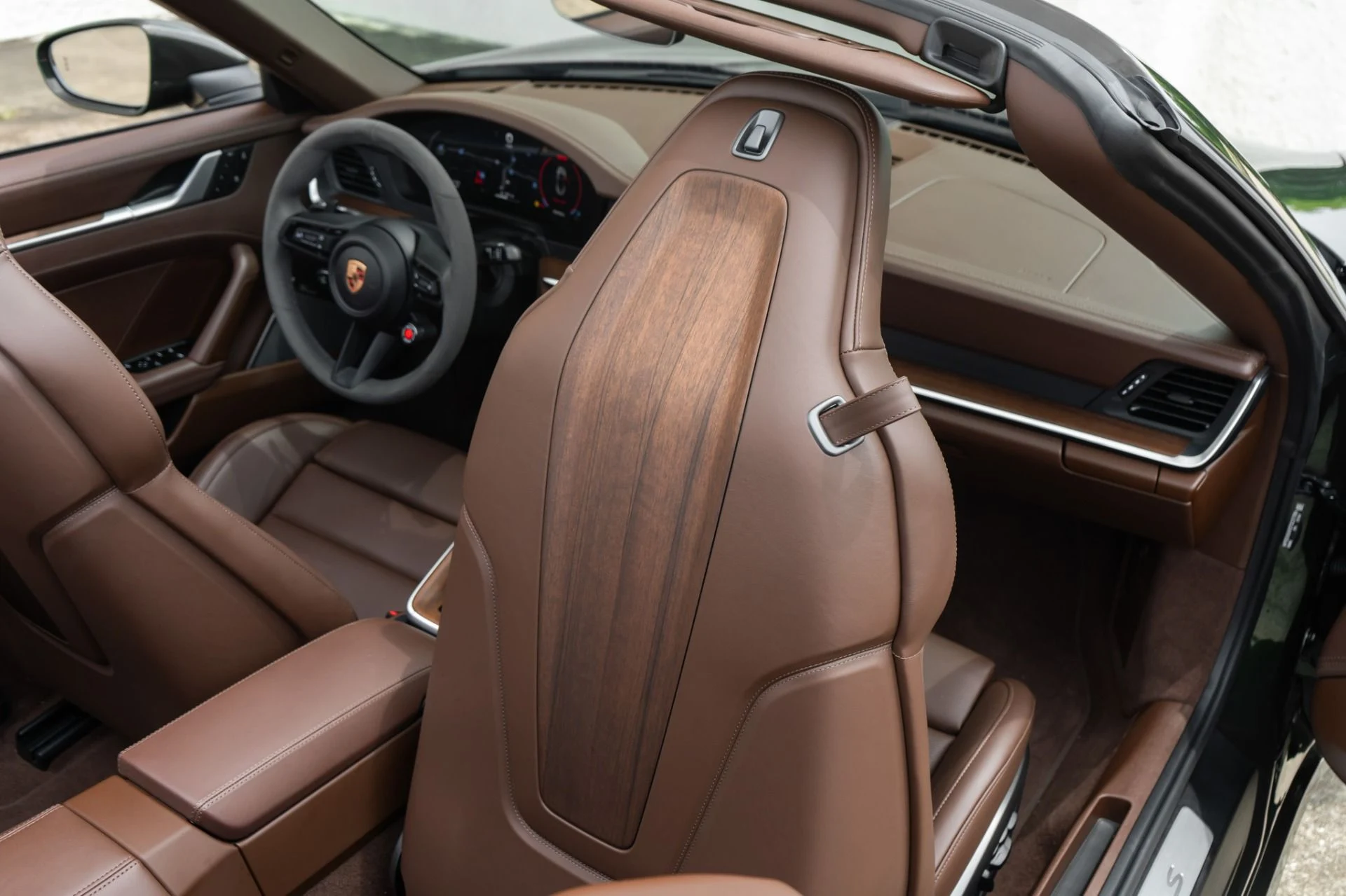 mph027_3630838511_Used_2026_Porsche_911_Carrera_S_1778259598_ed64873d93