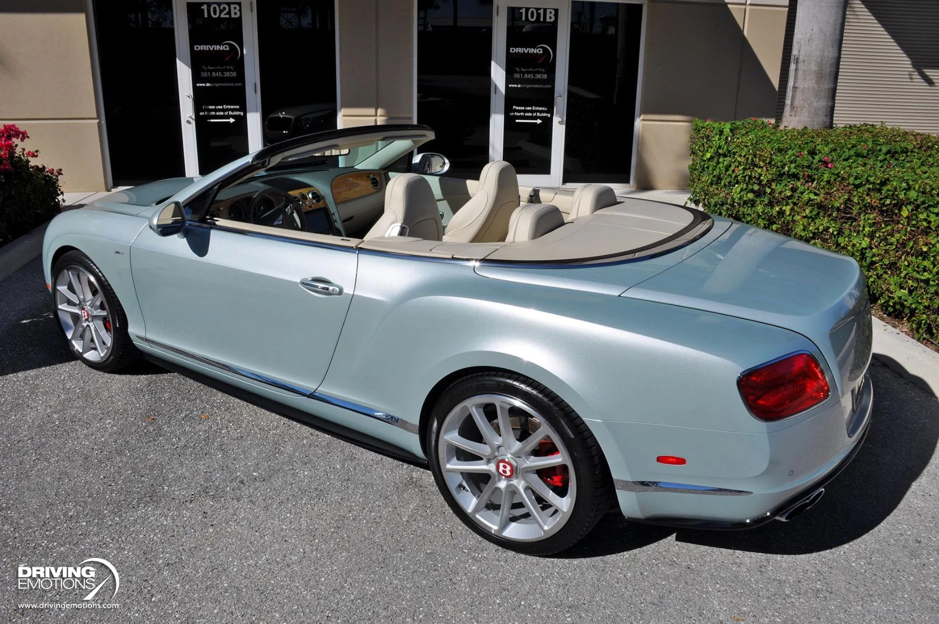 mph027_3639691348_886_p28_l_9625b22cfa