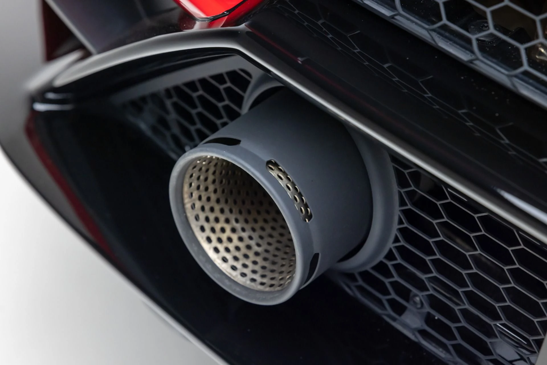 mph027_3660343485_Used_2024_Lamborghini_Huracan_Sterrato_1765391926_21c3ee1b42