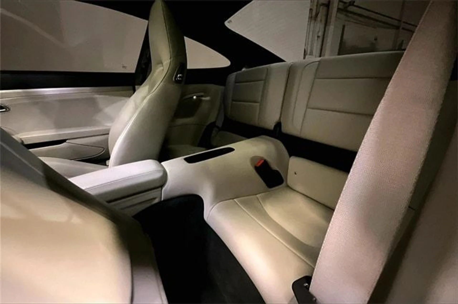 mph027_3665882818_679095119487e5d836cda6eaedade99dx_24c1b2e8c2