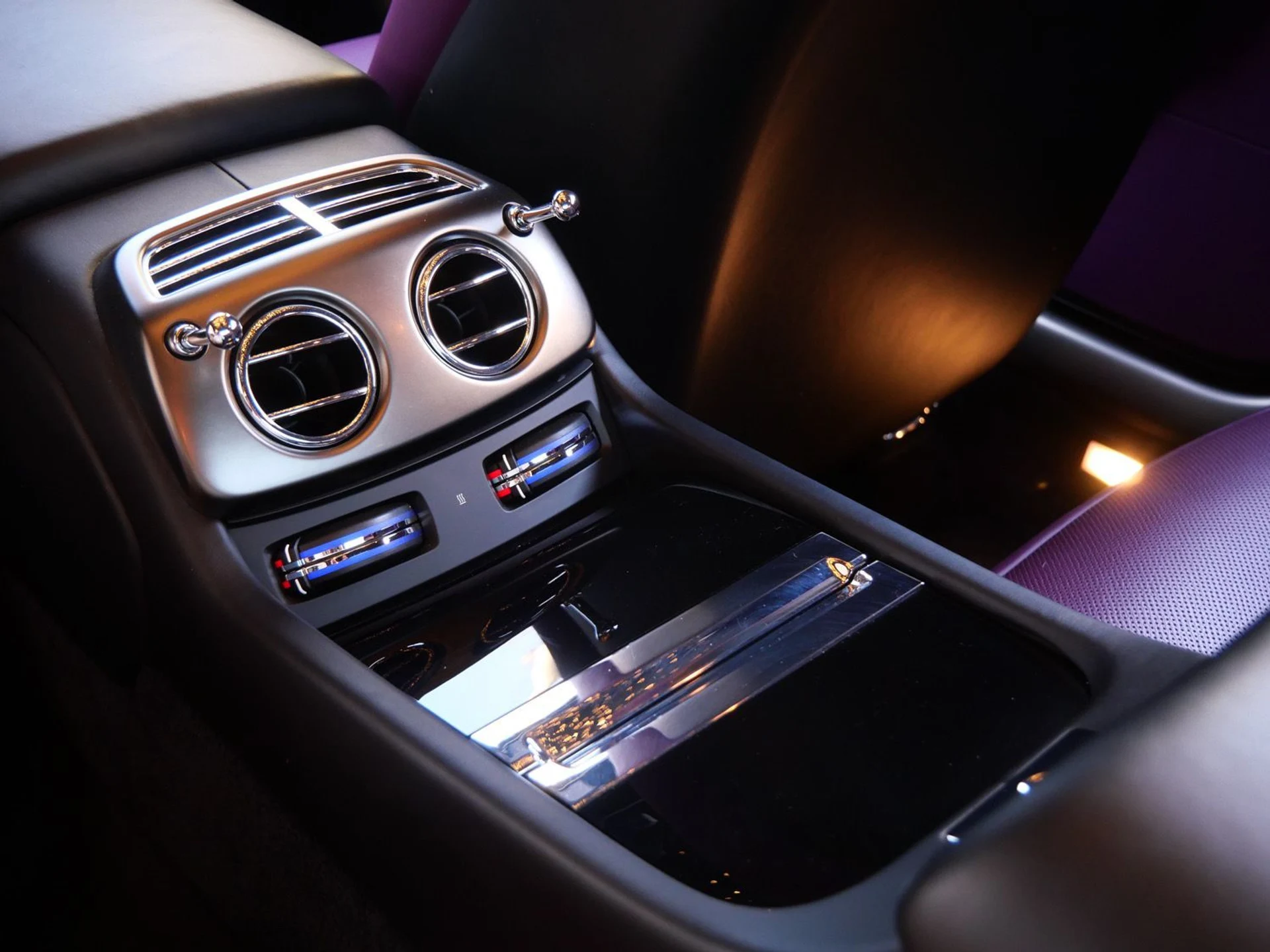 mph027_3676429778_6e9cfcff6b15a14fbf3f8d758289df33x_87418a8728