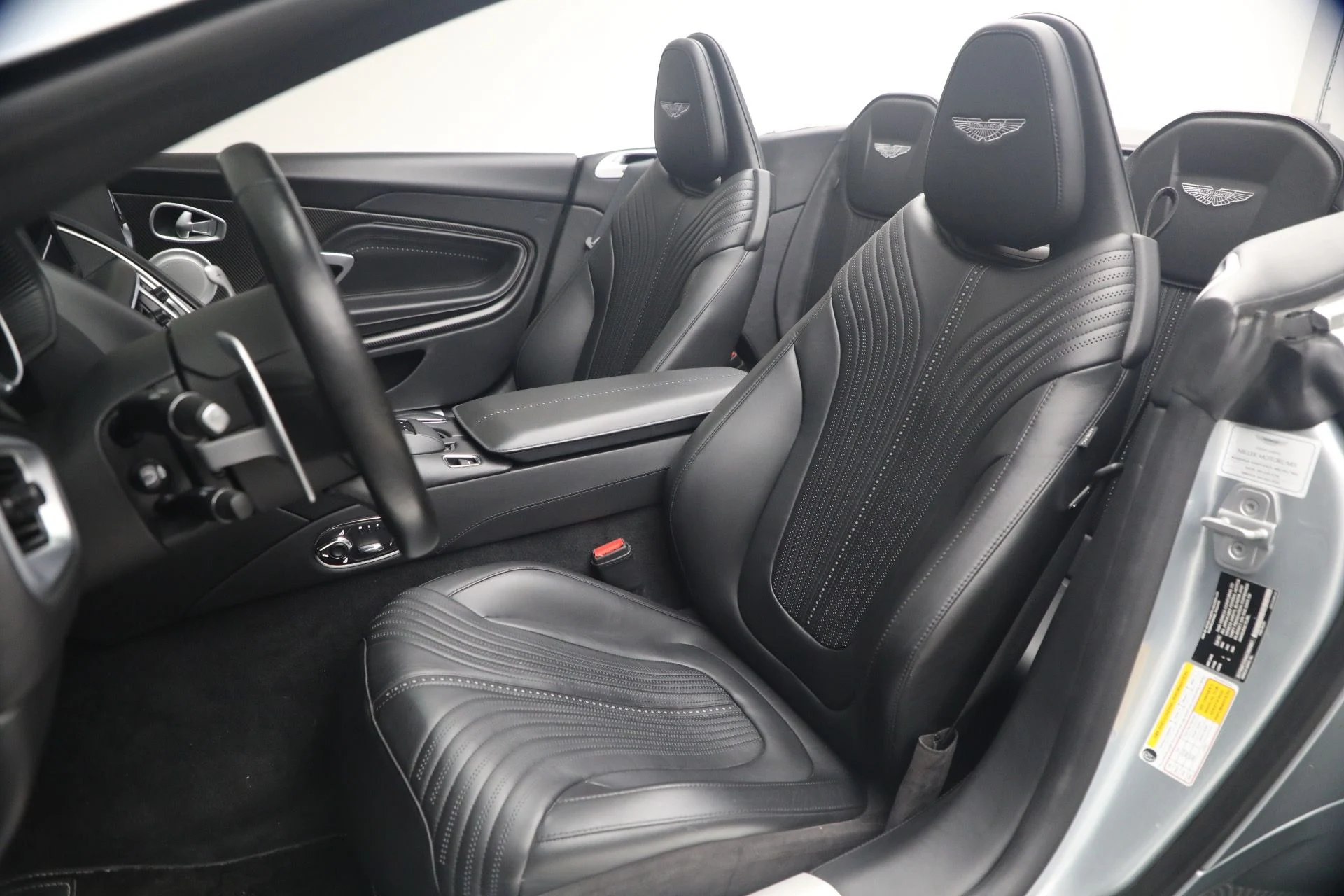 mph027_3677780777_Used_2019_Aston_Martin_DB_11_Volante_1781362325_b2f33dda6e
