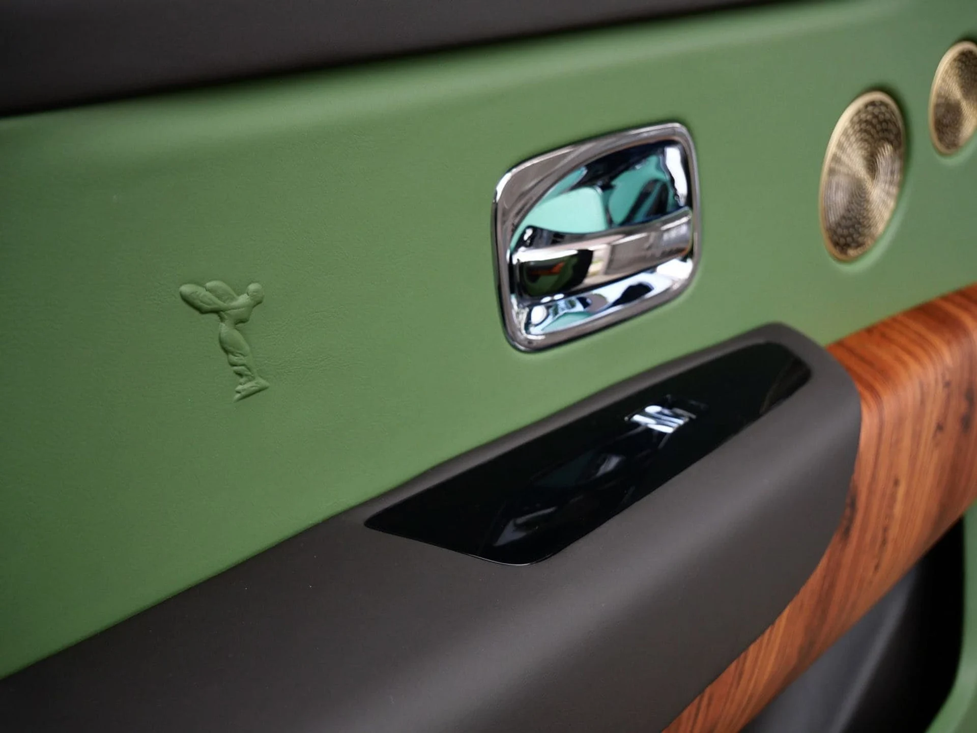 mph027_367860770_974dfc11974cf6f864f9cc3e9e2d1ffcx_26cd899592