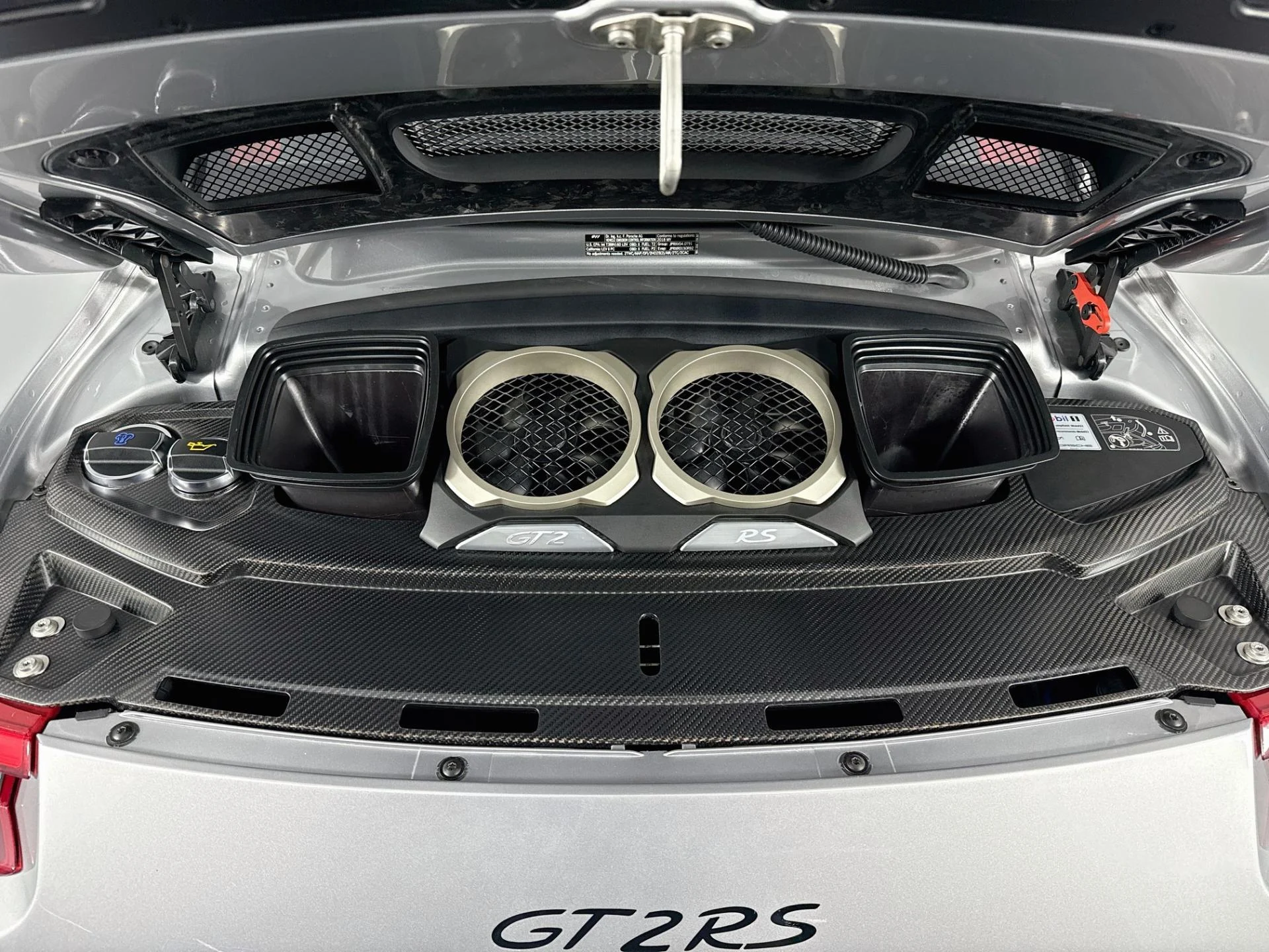 mph027_3679175303_Used_2018_Porsche_911_GT_2_RS_1785871778_3f83b4e4e1
