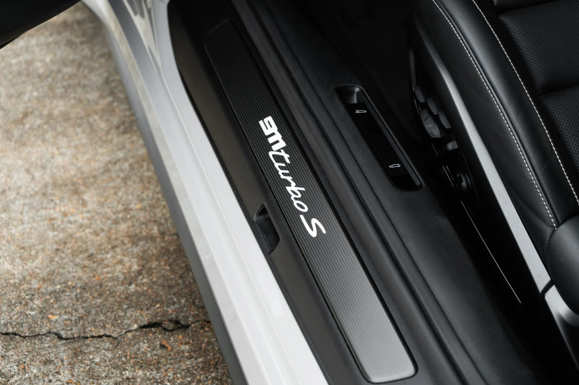 mph027_3682274984_Used_2023_Porsche_911_Turbo_S_1781888318_aeda19b078